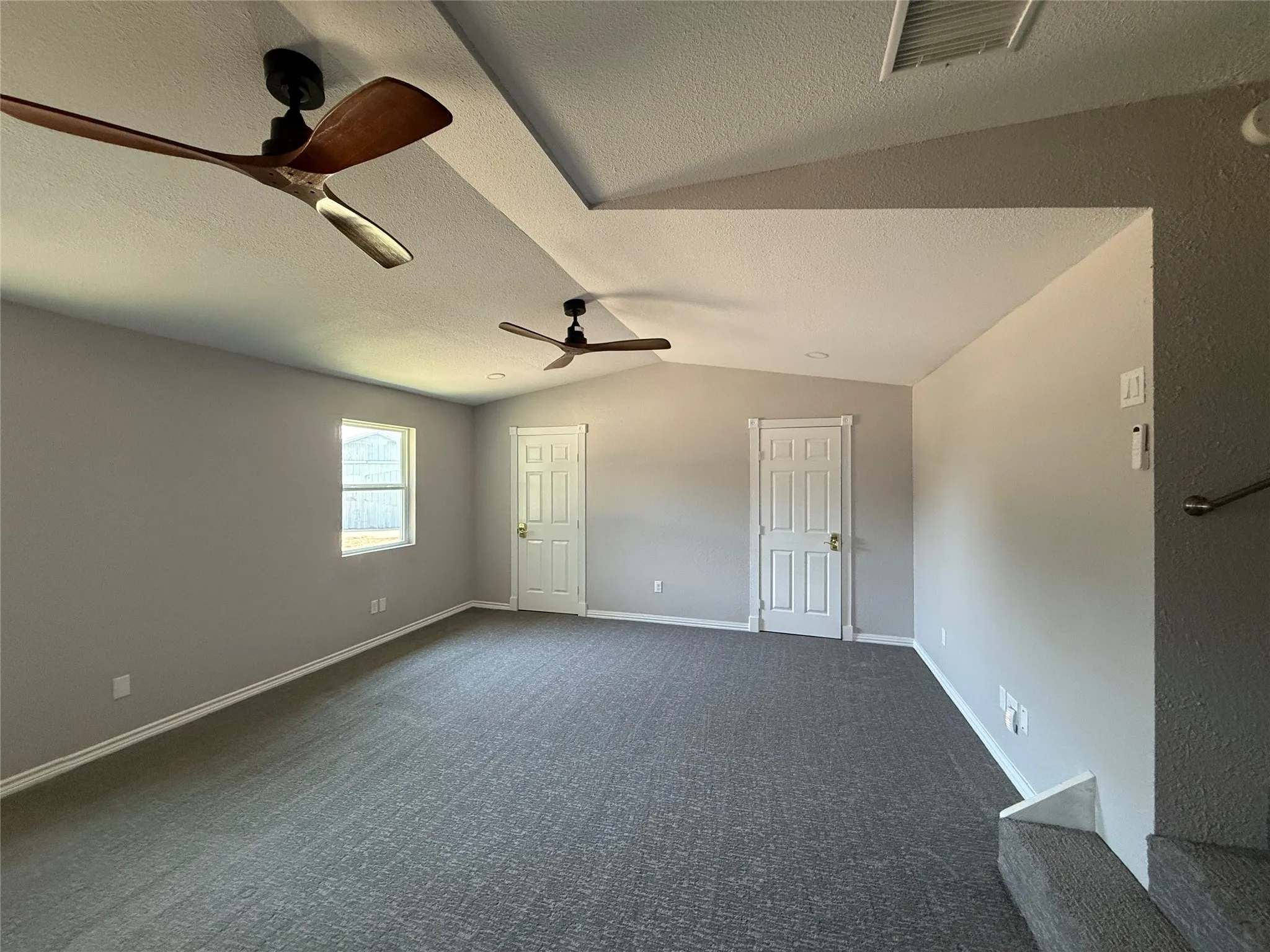 Single Family Residence For Sale in Wise County , 293 County Road 4773, Boyd, Texas 76023, 3 Bedroom, 3 Bathroom, 2 Garage spaces, 2,372 Sqft, built in 1985, mls#21361013, Real Estate Agent in Boyd, Homes For Sale in Wise county, Homes For Sale in Boyd, Realtor in Boyd Texas, Real Estate Brokerage Independent Realty Texas, Luminita Cordes Realtor