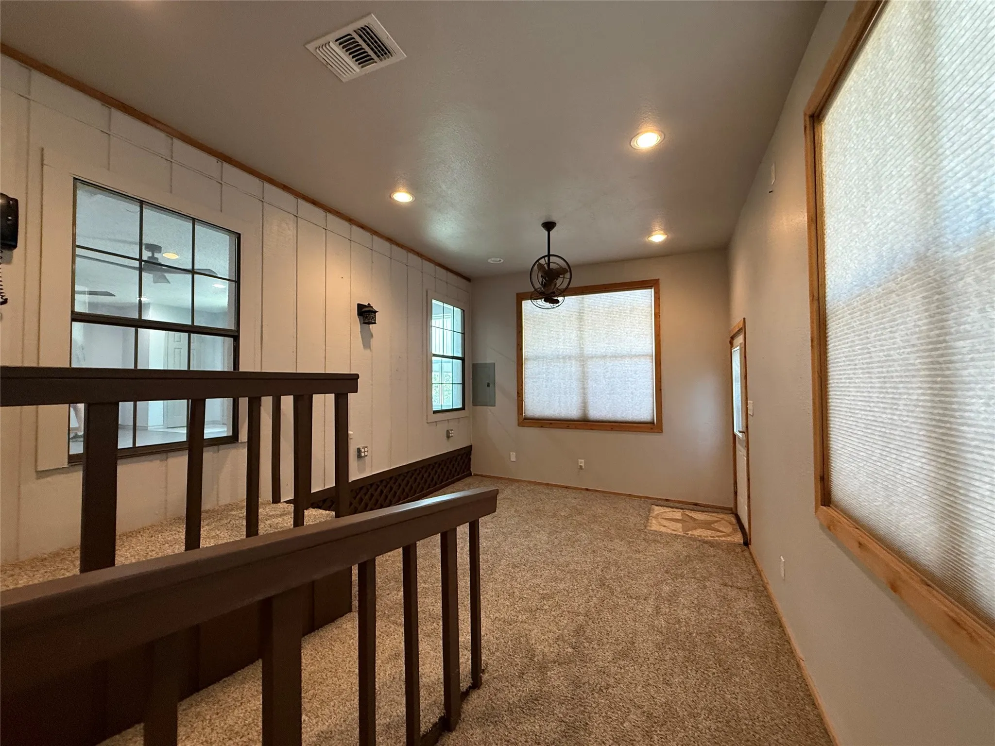 Single Family Residence For Sale in Wise County , 293 County Road 4773, Boyd, Texas 76023, 3 Bedroom, 3 Bathroom, 2 Garage spaces, 2,372 Sqft, built in 1985, mls#21361013, Real Estate Agent in Boyd, Homes For Sale in Wise county, Homes For Sale in Boyd, Realtor in Boyd Texas, Real Estate Brokerage Independent Realty Texas, Luminita Cordes Realtor