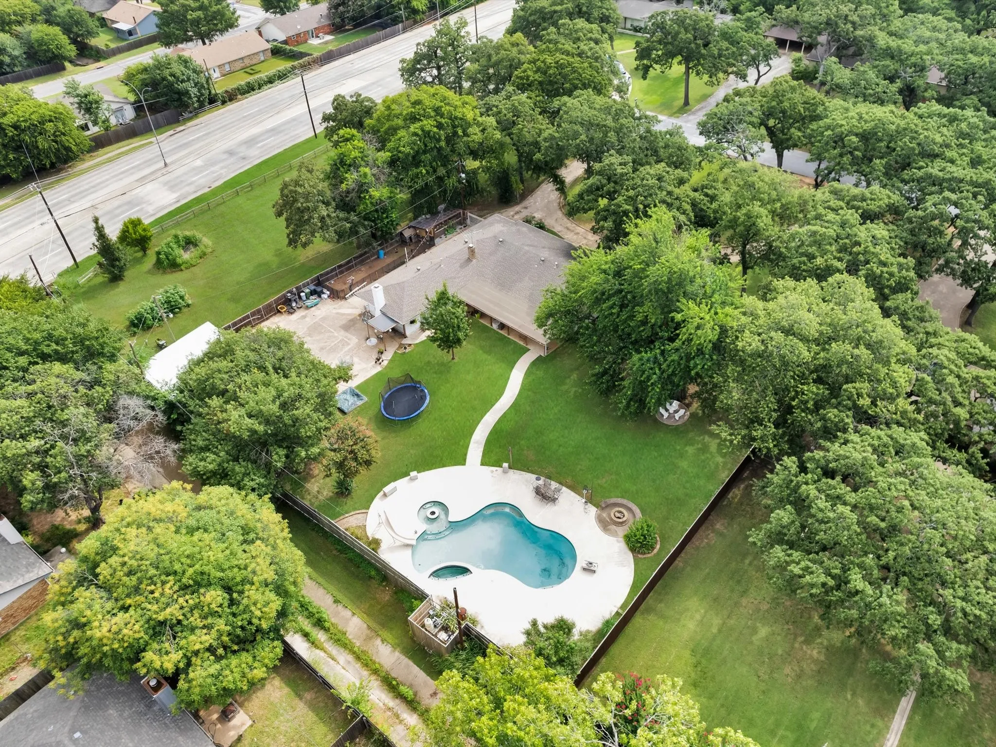 Single Family Residence For Sale in Tarrant County , 6004 Ken Avenue, Arlington, Texas 76001, 4 Bedroom, 3 Bathroom, 2 Garage spaces, 2,814 Sqft, built in 1971, Price $767,000, mls#21361081, Real Estate Agent in Arlington, Homes For Sale in Tarrant county, Homes For Sale in Arlington, Realtor in Arlington Texas, Real Estate Brokerage Independent Realty Texas, Luminita Cordes Realtor