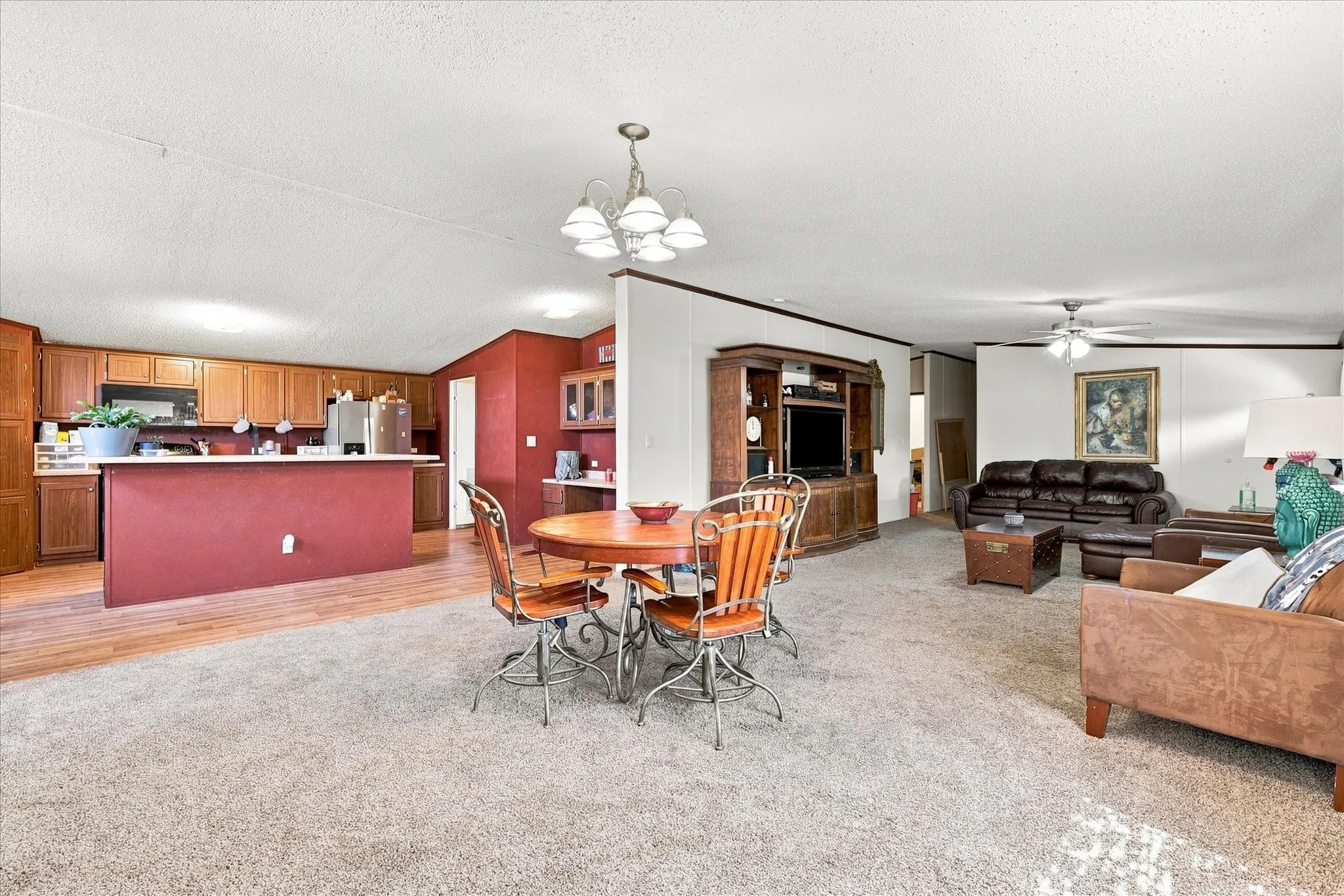 Mobile Home For Sale in Van Zandt County , 5180 Vz County Road 3415, Wills Point, Texas 75169, 3 Bedroom, 2 Bathroom, 2 Garage spaces, 2,048 Sqft, built in 2009, mls#21360985, Real Estate Agent in Wills Point, Homes For Sale in Van Zandt county, Homes For Sale in Wills Point, Realtor in Wills Point Texas, Real Estate Brokerage Independent Realty Texas, Luminita Cordes Realtor