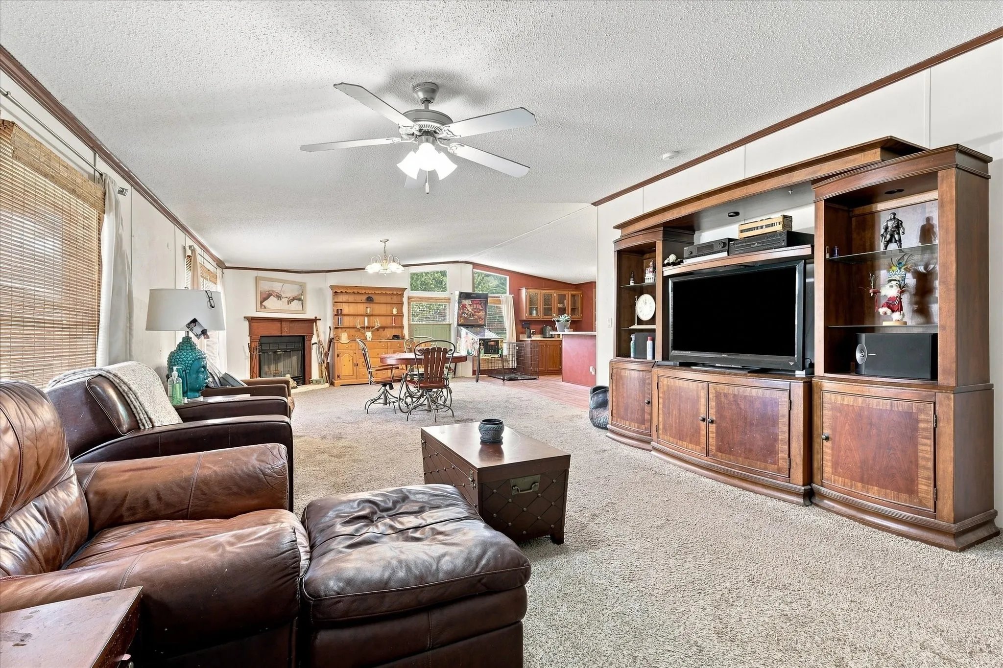 Mobile Home For Sale in Van Zandt County , 5180 Vz County Road 3415, Wills Point, Texas 75169, 3 Bedroom, 2 Bathroom, 2 Garage spaces, 2,048 Sqft, built in 2009, mls#21360985, Real Estate Agent in Wills Point, Homes For Sale in Van Zandt county, Homes For Sale in Wills Point, Realtor in Wills Point Texas, Real Estate Brokerage Independent Realty Texas, Luminita Cordes Realtor