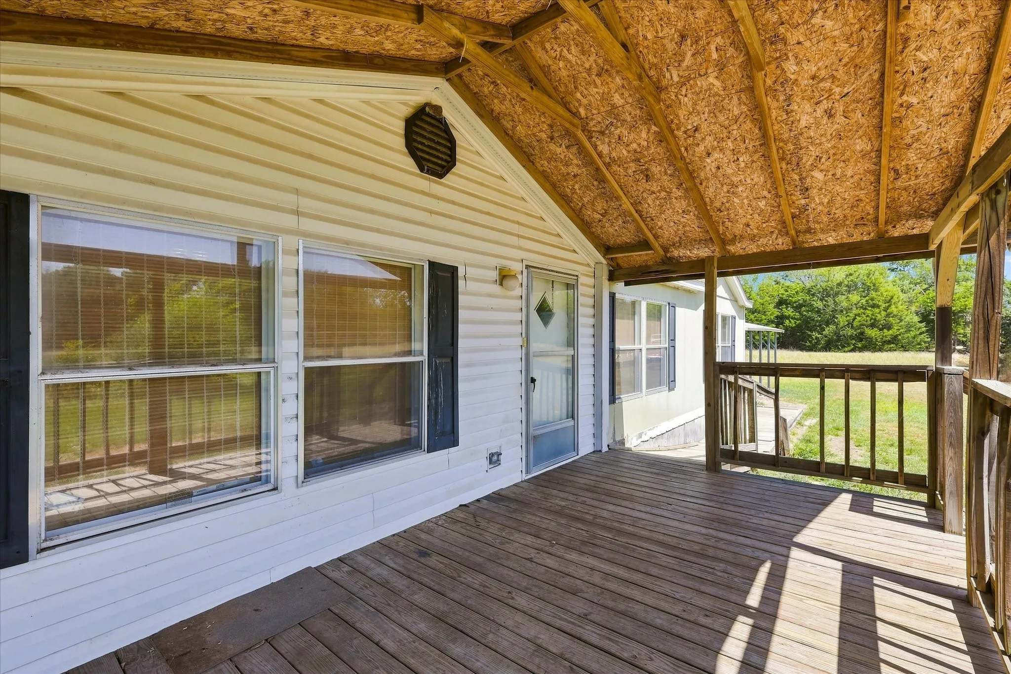Mobile Home For Sale in Van Zandt County , 5180 Vz County Road 3415, Wills Point, Texas 75169, 3 Bedroom, 2 Bathroom, 2 Garage spaces, 2,048 Sqft, built in 2009, mls#21360985, Real Estate Agent in Wills Point, Homes For Sale in Van Zandt county, Homes For Sale in Wills Point, Realtor in Wills Point Texas, Real Estate Brokerage Independent Realty Texas, Luminita Cordes Realtor