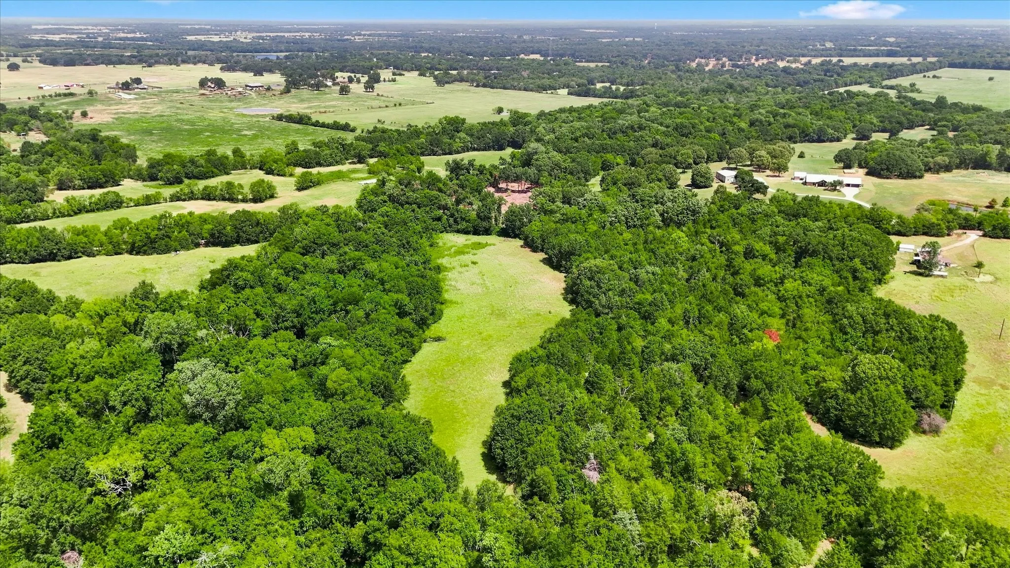 Mobile Home For Sale in Van Zandt County , 5180 Vz County Road 3415, Wills Point, Texas 75169, 3 Bedroom, 2 Bathroom, 2 Garage spaces, 2,048 Sqft, built in 2009, mls#21360985, Real Estate Agent in Wills Point, Homes For Sale in Van Zandt county, Homes For Sale in Wills Point, Realtor in Wills Point Texas, Real Estate Brokerage Independent Realty Texas, Luminita Cordes Realtor
