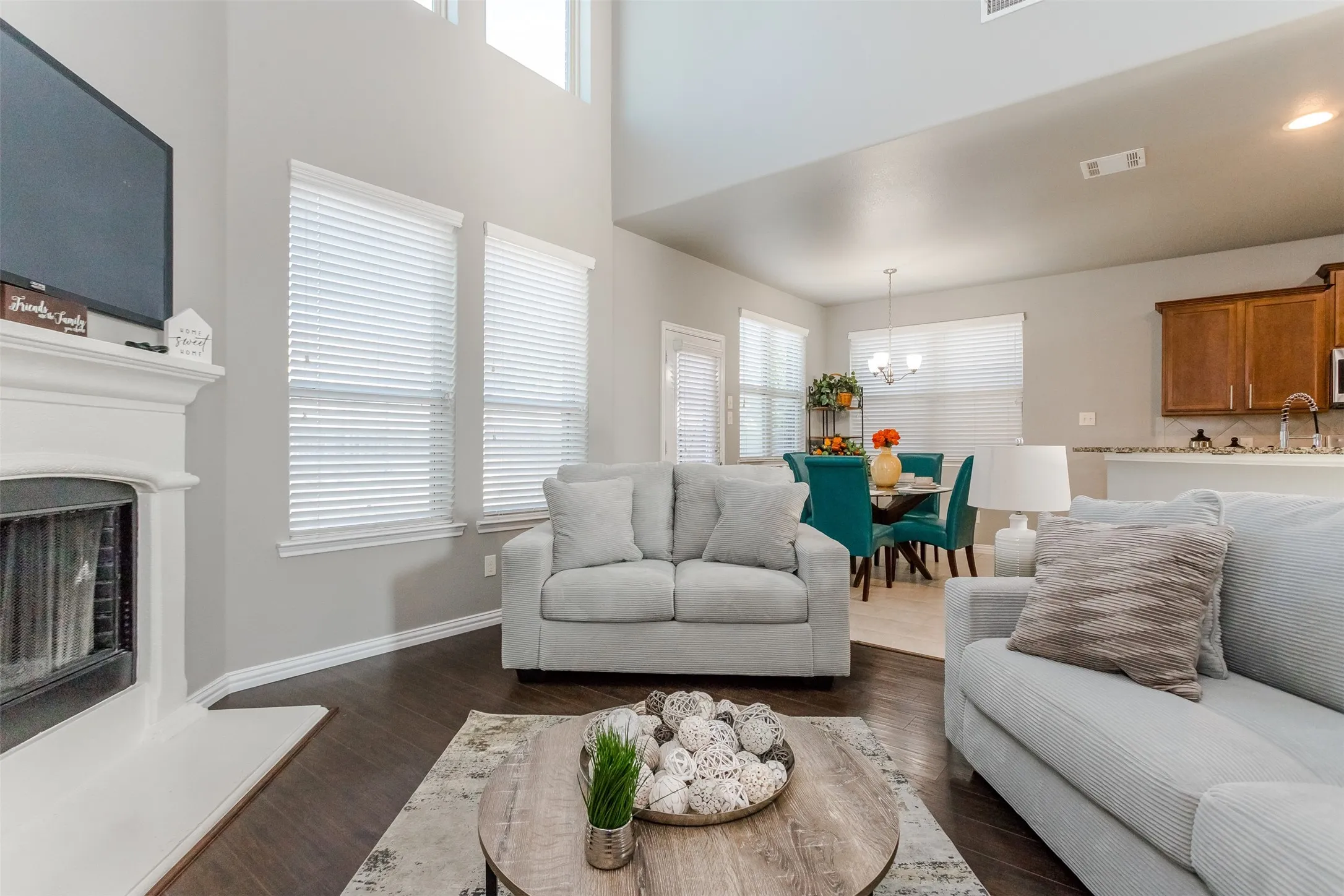 Single Family Residence For Sale in Collin County , 3504 Van Zandt Road, Melissa, Texas 75454, 4 Bedroom, 3 Bathroom, 2 Garage spaces, 2,476 Sqft, built in 2016, mls#21360827, Real Estate Agent in Melissa, Homes For Sale in Collin county, Homes For Sale in Melissa, Realtor in Melissa Texas, Real Estate Brokerage Independent Realty Texas, Luminita Cordes Realtor