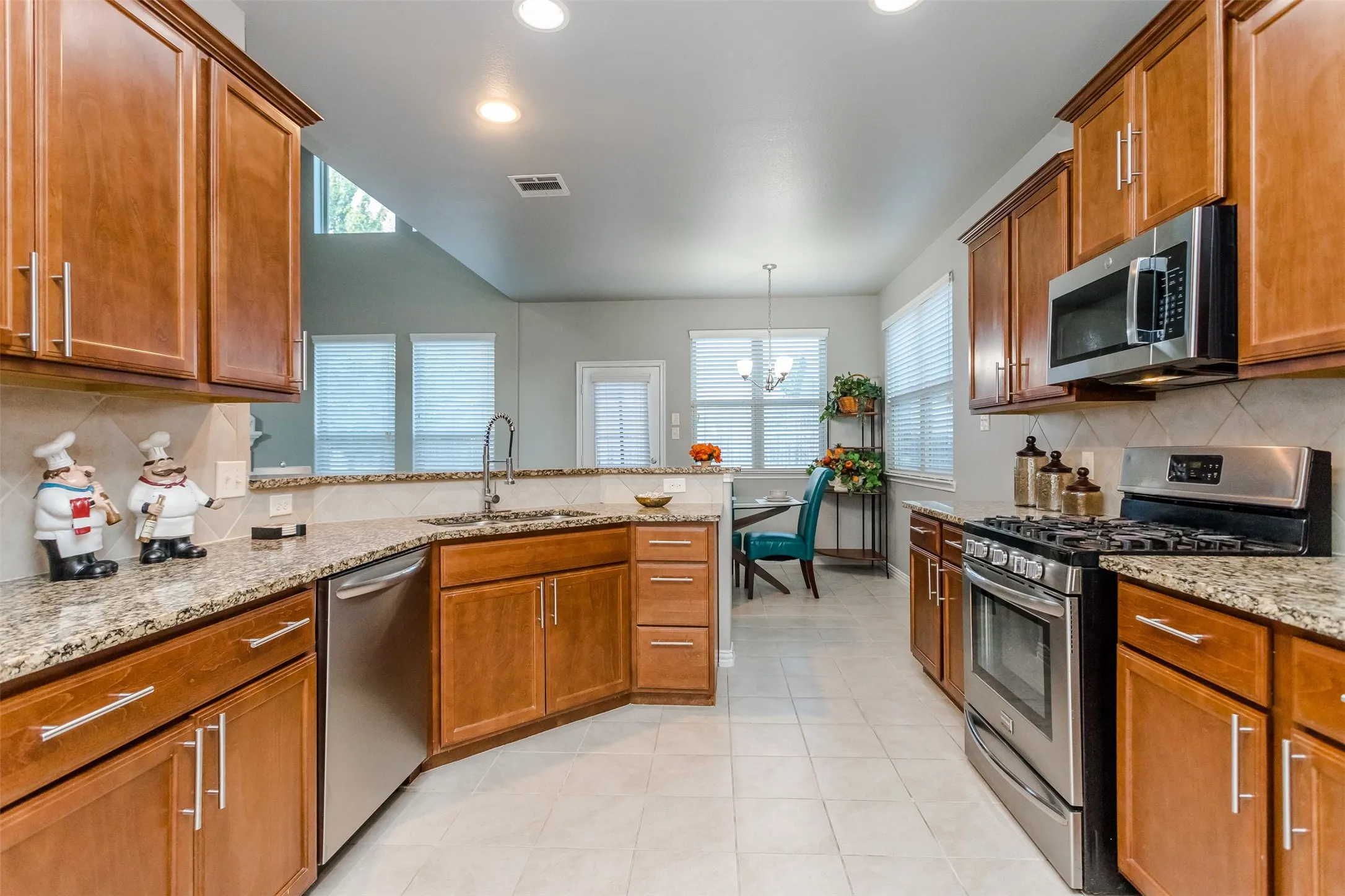 Single Family Residence For Sale in Collin County , 3504 Van Zandt Road, Melissa, Texas 75454, 4 Bedroom, 3 Bathroom, 2 Garage spaces, 2,476 Sqft, built in 2016, mls#21360827, Real Estate Agent in Melissa, Homes For Sale in Collin county, Homes For Sale in Melissa, Realtor in Melissa Texas, Real Estate Brokerage Independent Realty Texas, Luminita Cordes Realtor