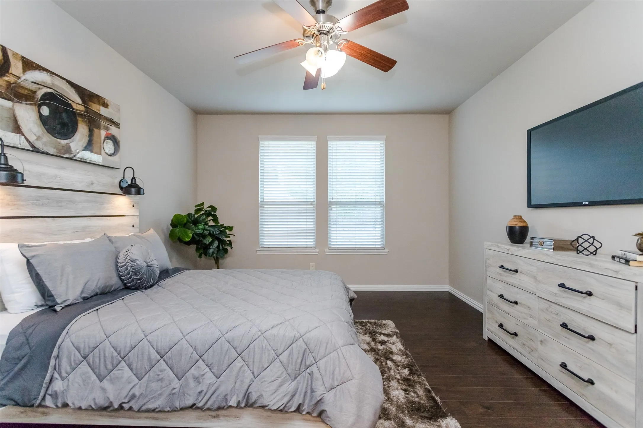 Single Family Residence For Sale in Collin County , 3504 Van Zandt Road, Melissa, Texas 75454, 4 Bedroom, 3 Bathroom, 2 Garage spaces, 2,476 Sqft, built in 2016, mls#21360827, Real Estate Agent in Melissa, Homes For Sale in Collin county, Homes For Sale in Melissa, Realtor in Melissa Texas, Real Estate Brokerage Independent Realty Texas, Luminita Cordes Realtor