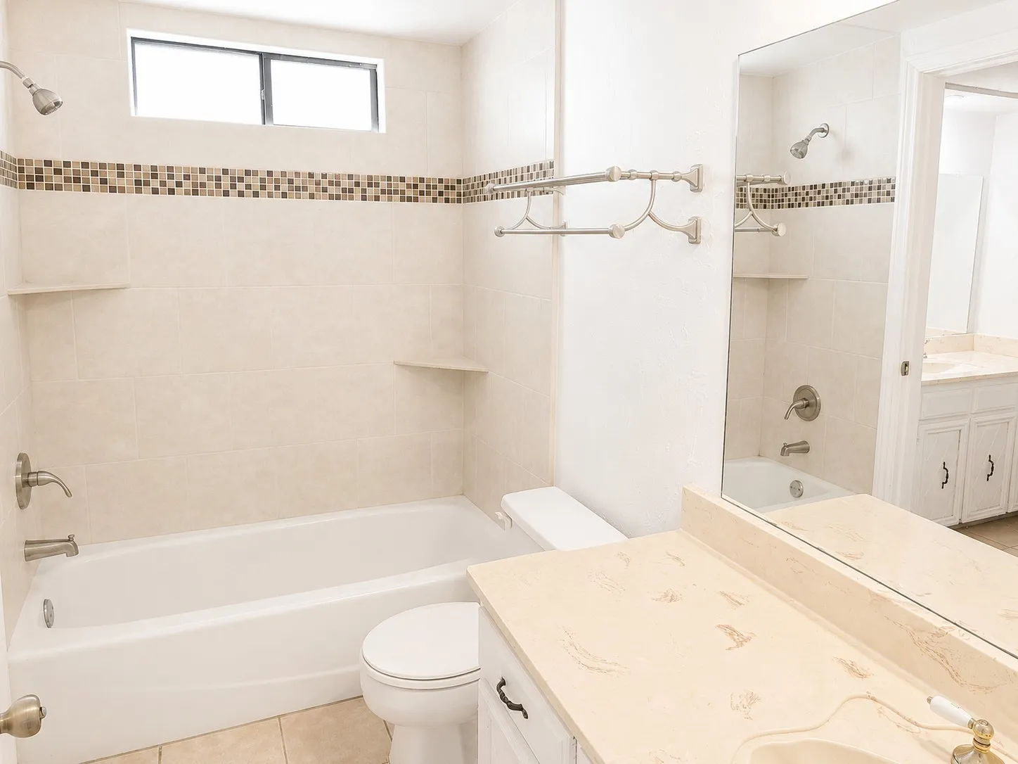 Single Family Residence For Rent in Collin County , 1601 Copper Creek Drive, Plano, Texas 75075, 3 Bedroom, 3 Bathroom, 2 Garage spaces, 2,054 Sqft, built in 1979, mls#21361085, Real Estate Agent in Plano, Homes For Rent in Collin county, Homes For Rent in Plano, Realtor in Plano Texas, Real Estate Brokerage Independent Realty Texas, Luminita Cordes Realtor