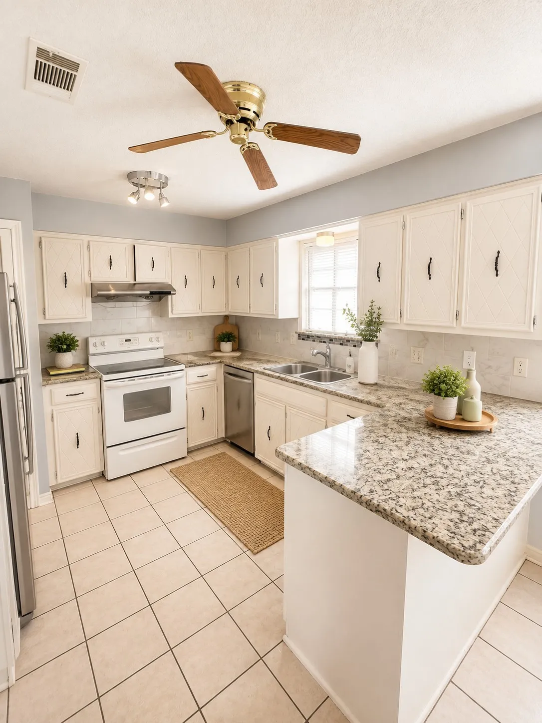 Single Family Residence For Rent in Collin County , 1601 Copper Creek Drive, Plano, Texas 75075, 3 Bedroom, 3 Bathroom, 2 Garage spaces, 2,054 Sqft, built in 1979, mls#21361085, Real Estate Agent in Plano, Homes For Rent in Collin county, Homes For Rent in Plano, Realtor in Plano Texas, Real Estate Brokerage Independent Realty Texas, Luminita Cordes Realtor