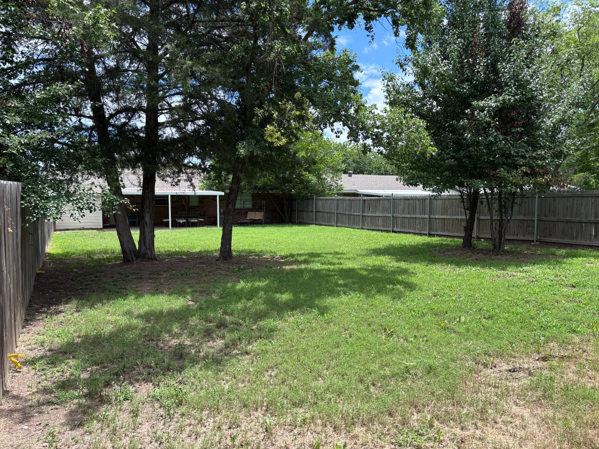 Duplex For Sale in Erath County , 290 N Barker Street, Stephenville, Texas 76401, 6 Bedroom, 3 Bathroom, Garage spaces, 0 Sqft, built in 1968, mls#21360191, Real Estate Agent in Stephenville, Homes For Sale in Erath county, Homes For Sale in Stephenville, Realtor in Stephenville Texas, Real Estate Brokerage Independent Realty Texas, Luminita Cordes Realtor