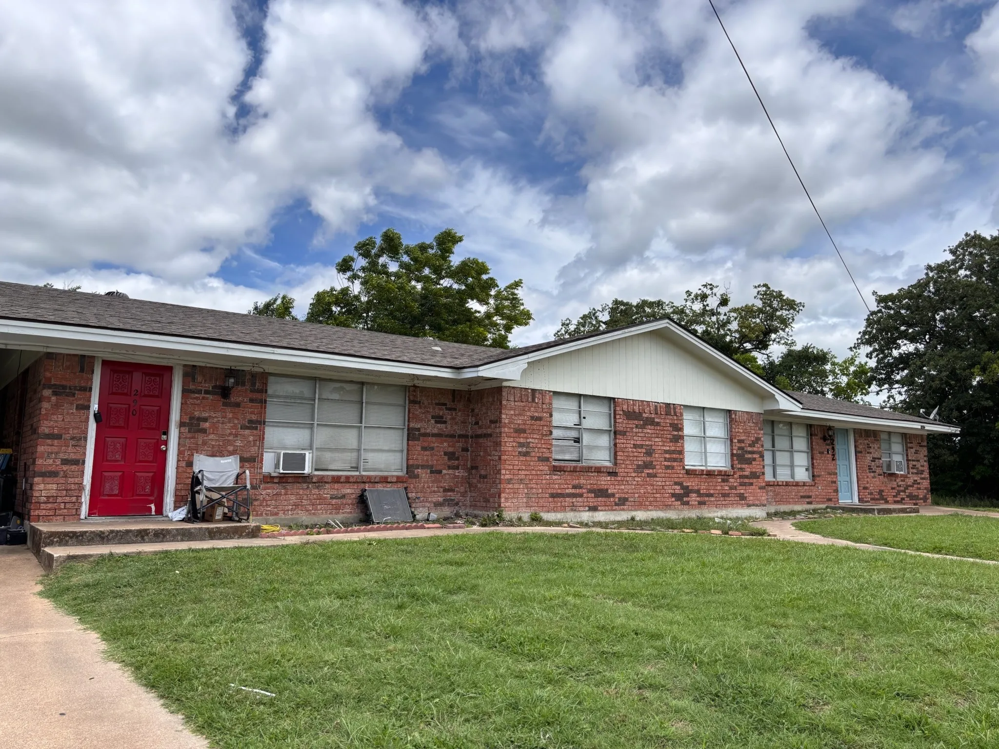 290 N Barker