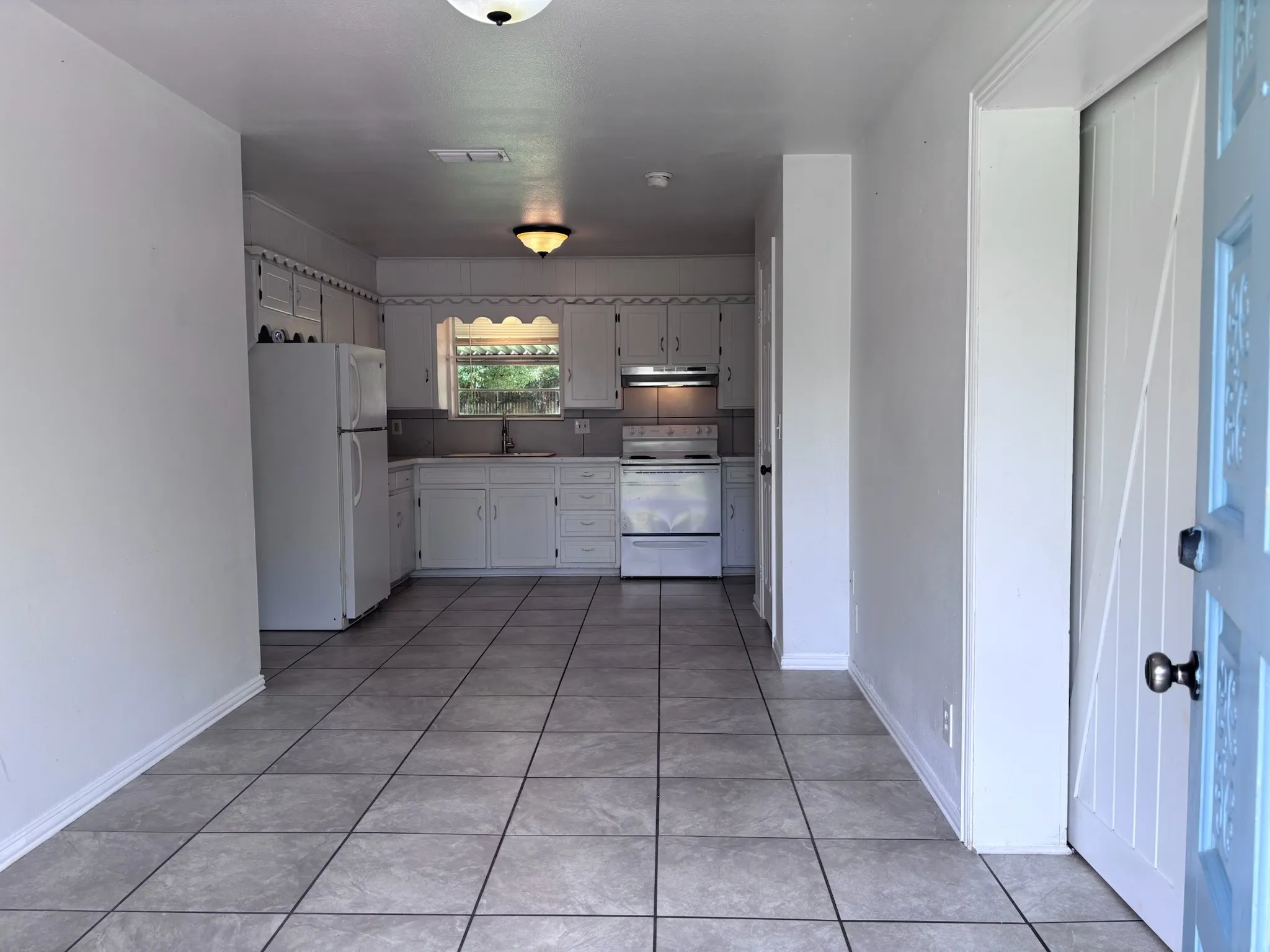 Duplex For Sale in Erath County , 290 N Barker Street, Stephenville, Texas 76401, 6 Bedroom, 3 Bathroom, Garage spaces, 0 Sqft, built in 1968, mls#21360191, Real Estate Agent in Stephenville, Homes For Sale in Erath county, Homes For Sale in Stephenville, Realtor in Stephenville Texas, Real Estate Brokerage Independent Realty Texas, Luminita Cordes Realtor