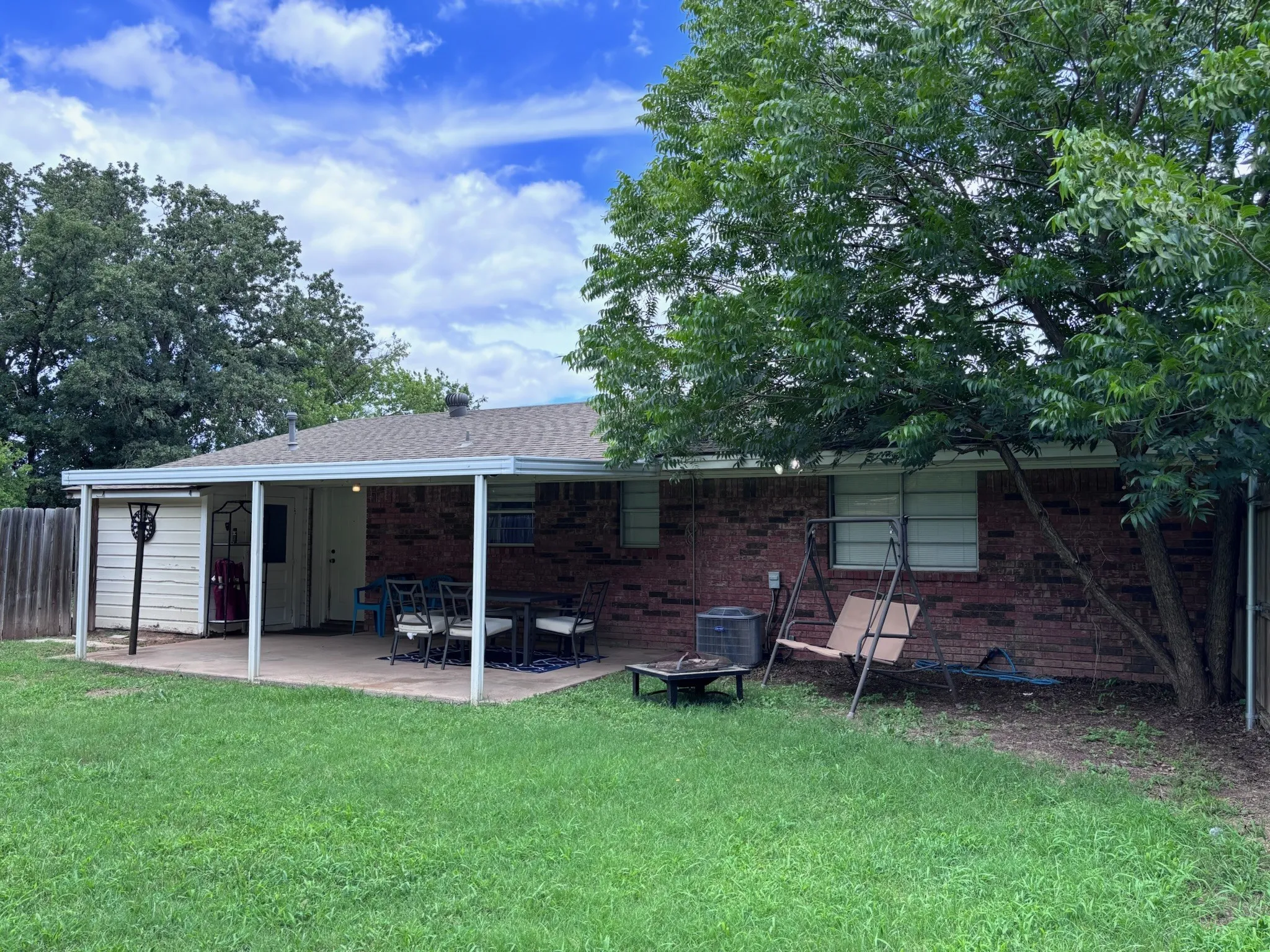 Duplex For Sale in Erath County , 290 N Barker Street, Stephenville, Texas 76401, 6 Bedroom, 3 Bathroom, Garage spaces, 0 Sqft, built in 1968, mls#21360191, Real Estate Agent in Stephenville, Homes For Sale in Erath county, Homes For Sale in Stephenville, Realtor in Stephenville Texas, Real Estate Brokerage Independent Realty Texas, Luminita Cordes Realtor