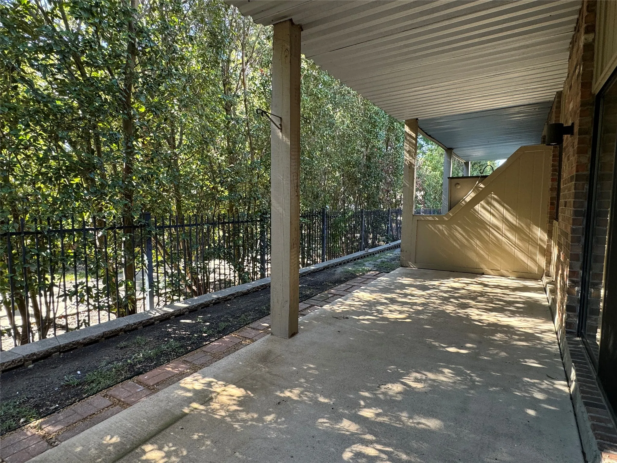 Condominium For Rent in Rockwall County , 2026 Signal Ridge Place, Rockwall, Texas 75032, 2 Bedroom, 2 Bathroom, Garage spaces, 1,262 Sqft, built in 1999, Price $1,900, mls#21360016, Real Estate Agent in Rockwall, Homes For Rent in Rockwall county, Homes For Rent in Rockwall, Realtor in Rockwall Texas, Real Estate Brokerage Independent Realty Texas, Luminita Cordes Realtor