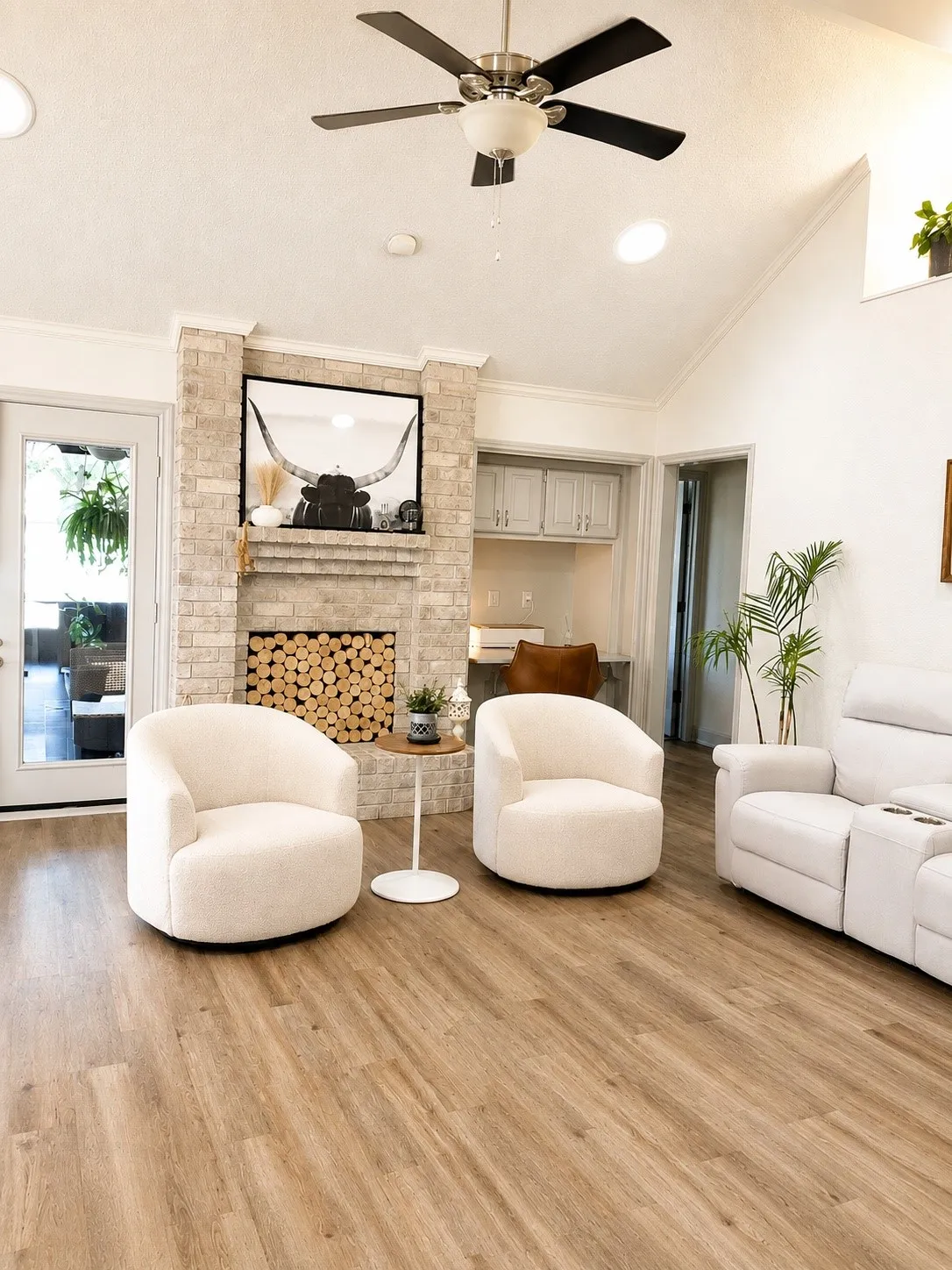Single Family Residence For Sale in Tarrant County , 3778 Ashley Court, Fort Worth, Texas 76123, 3 Bedroom, 2 Bathroom, 2 Garage spaces, 1,836 Sqft, built in 1986, mls#21361092, Real Estate Agent in Fort Worth, Homes For Sale in Tarrant county, Homes For Sale in Fort Worth, Realtor in Fort Worth Texas, Real Estate Brokerage Independent Realty Texas, Luminita Cordes Realtor