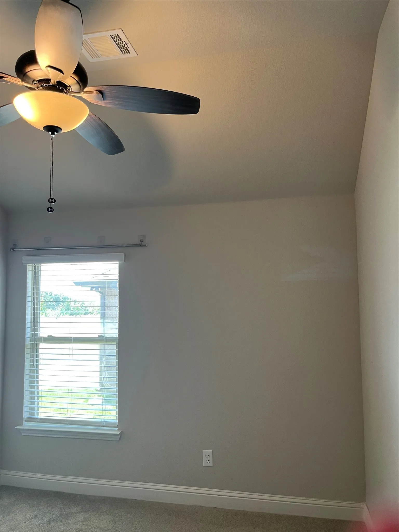 Single Family Residence For Sale in Johnson County , 118 Jazlyn Drive, Keene, Texas 76059, 4 Bedroom, 2 Bathroom, 2 Garage spaces, 2,149 Sqft, built in 2022, mls#21361028, Real Estate Agent in Keene, Homes For Sale in Johnson county, Homes For Sale in Keene, Realtor in Keene Texas, Real Estate Brokerage Independent Realty Texas, Luminita Cordes Realtor