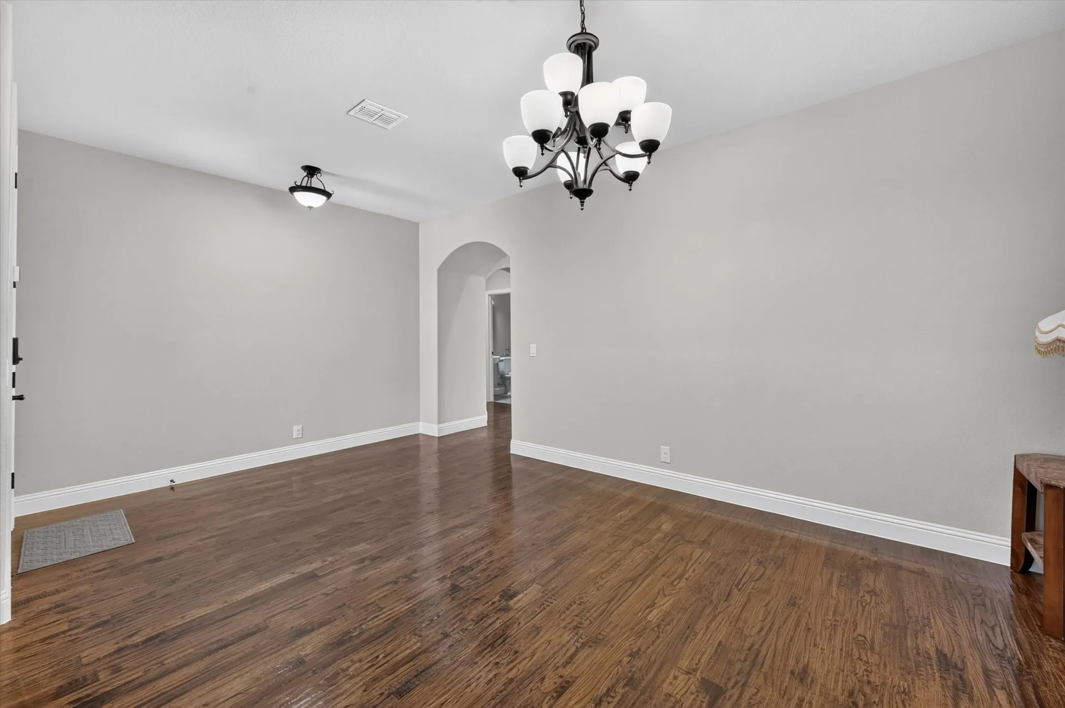 Single Family Residence For Sale in Tarrant County , 316 Jernigan Drive, Euless, Texas 76040, 4 Bedroom, 4 Bathroom, 3 Garage spaces, 3,114 Sqft, built in 2018, mls#21361074, Real Estate Agent in Euless, Homes For Sale in Tarrant county, Homes For Sale in Euless, Realtor in Euless Texas, Real Estate Brokerage Independent Realty Texas, Luminita Cordes Realtor