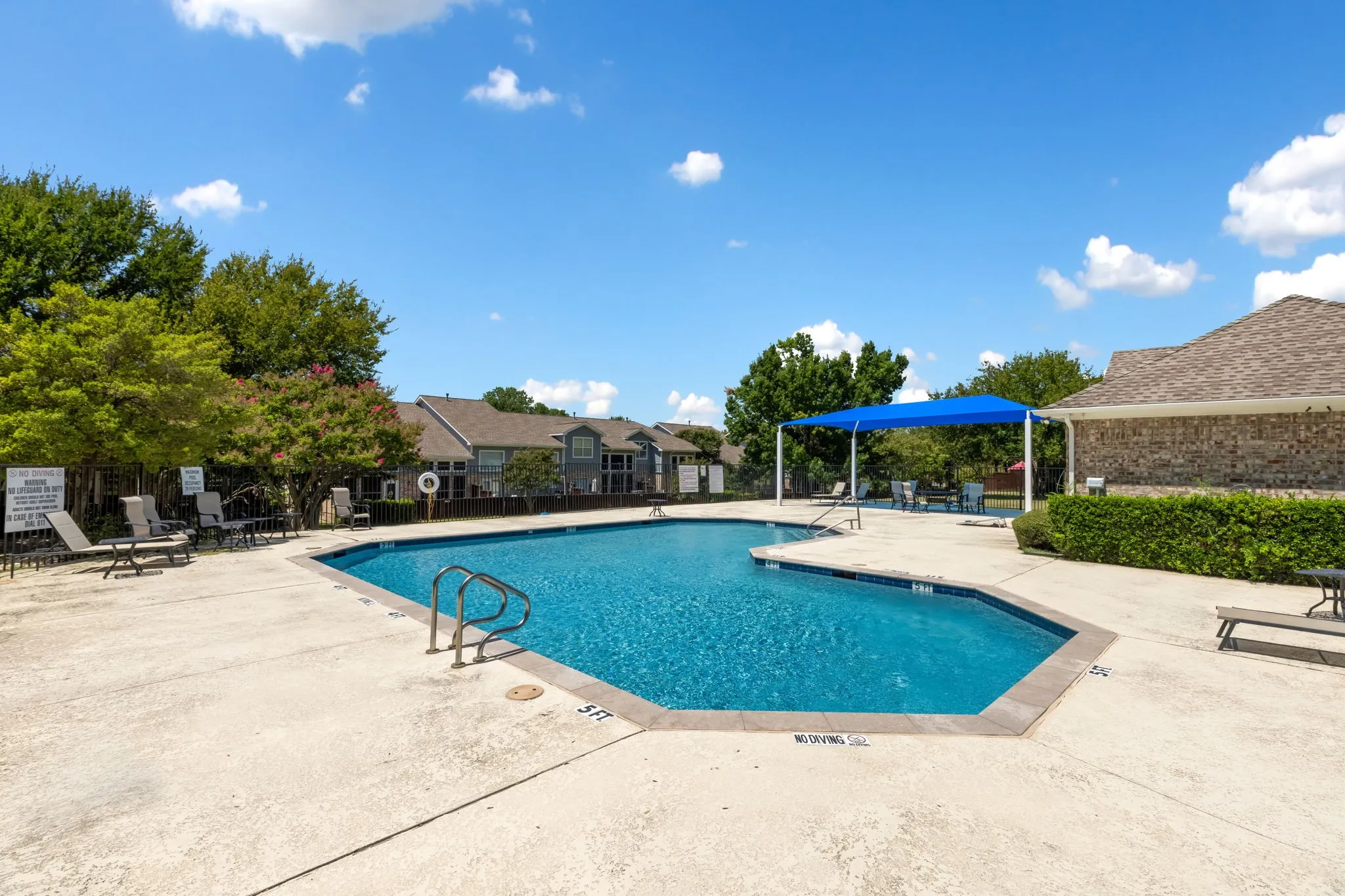 Townhouse For Sale in Collin County , 9901 Rockwall Road, Plano, Texas 75025, 3 Bedroom, 3 Bathroom, 2 Garage spaces, 1,597 Sqft, built in 2003, mls#21348561, Real Estate Agent in Plano, Homes For Sale in Collin county, Homes For Sale in Plano, Realtor in Plano Texas, Real Estate Brokerage Independent Realty Texas, Luminita Cordes Realtor