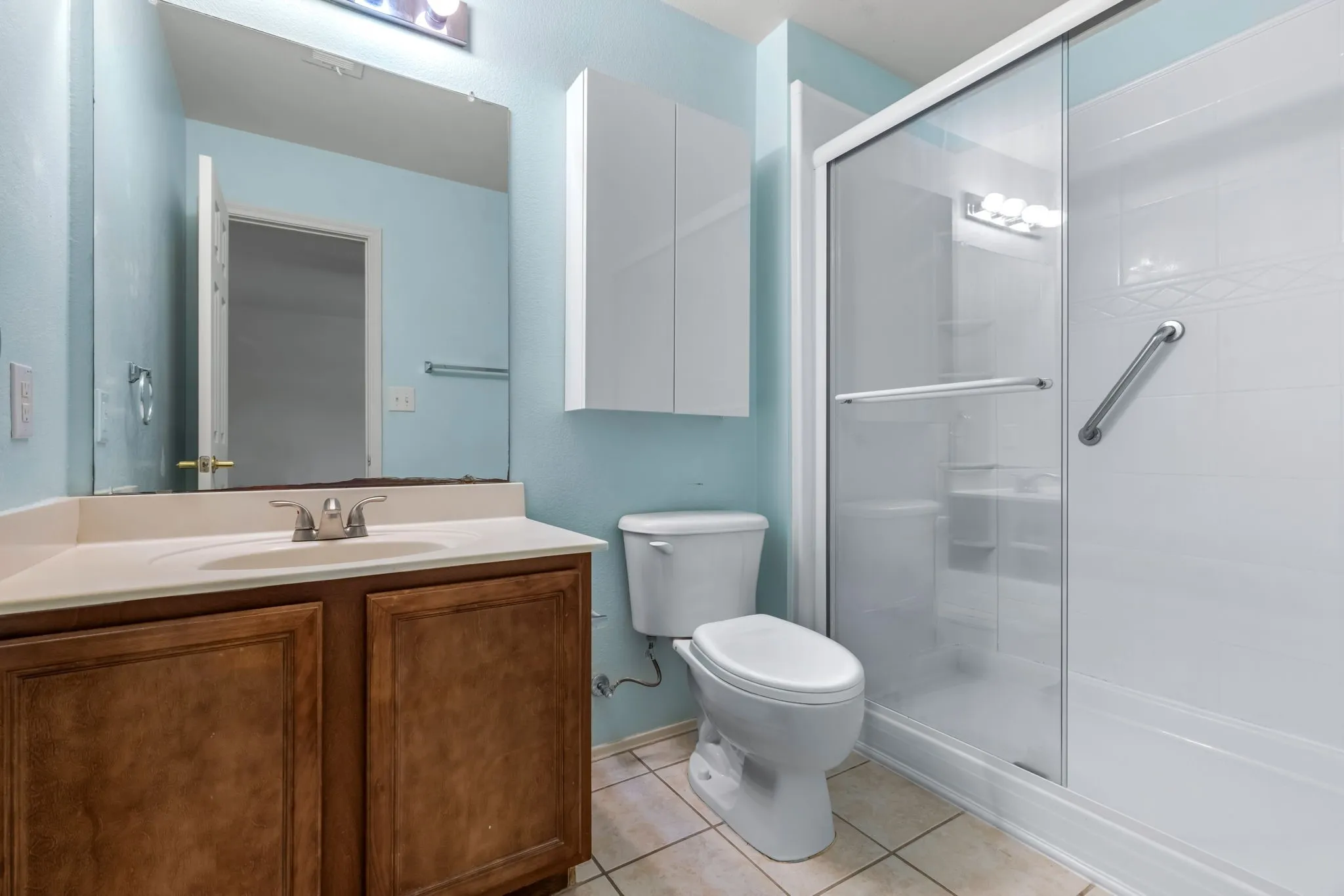 Townhouse For Sale in Collin County , 9901 Rockwall Road, Plano, Texas 75025, 3 Bedroom, 3 Bathroom, 2 Garage spaces, 1,597 Sqft, built in 2003, mls#21348561, Real Estate Agent in Plano, Homes For Sale in Collin county, Homes For Sale in Plano, Realtor in Plano Texas, Real Estate Brokerage Independent Realty Texas, Luminita Cordes Realtor