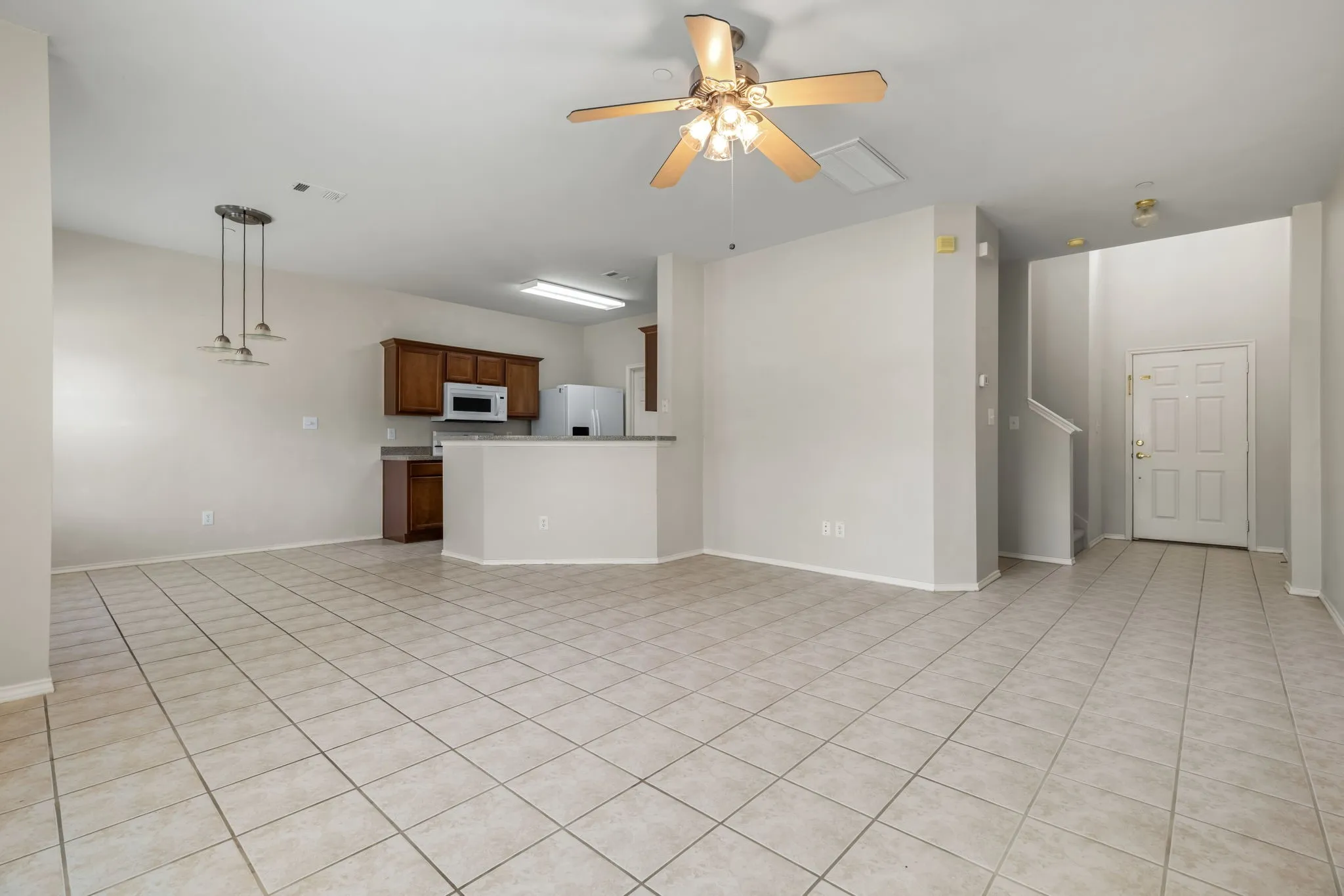 Townhouse For Sale in Collin County , 9901 Rockwall Road, Plano, Texas 75025, 3 Bedroom, 3 Bathroom, 2 Garage spaces, 1,597 Sqft, built in 2003, mls#21348561, Real Estate Agent in Plano, Homes For Sale in Collin county, Homes For Sale in Plano, Realtor in Plano Texas, Real Estate Brokerage Independent Realty Texas, Luminita Cordes Realtor