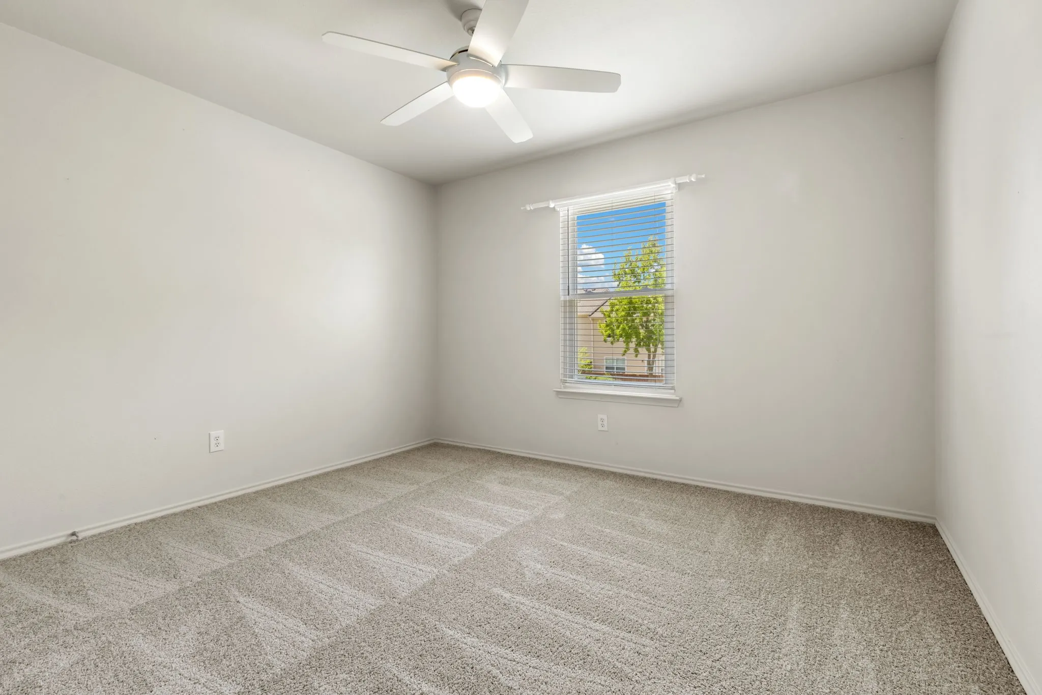 Townhouse For Sale in Collin County , 9901 Rockwall Road, Plano, Texas 75025, 3 Bedroom, 3 Bathroom, 2 Garage spaces, 1,597 Sqft, built in 2003, mls#21348561, Real Estate Agent in Plano, Homes For Sale in Collin county, Homes For Sale in Plano, Realtor in Plano Texas, Real Estate Brokerage Independent Realty Texas, Luminita Cordes Realtor
