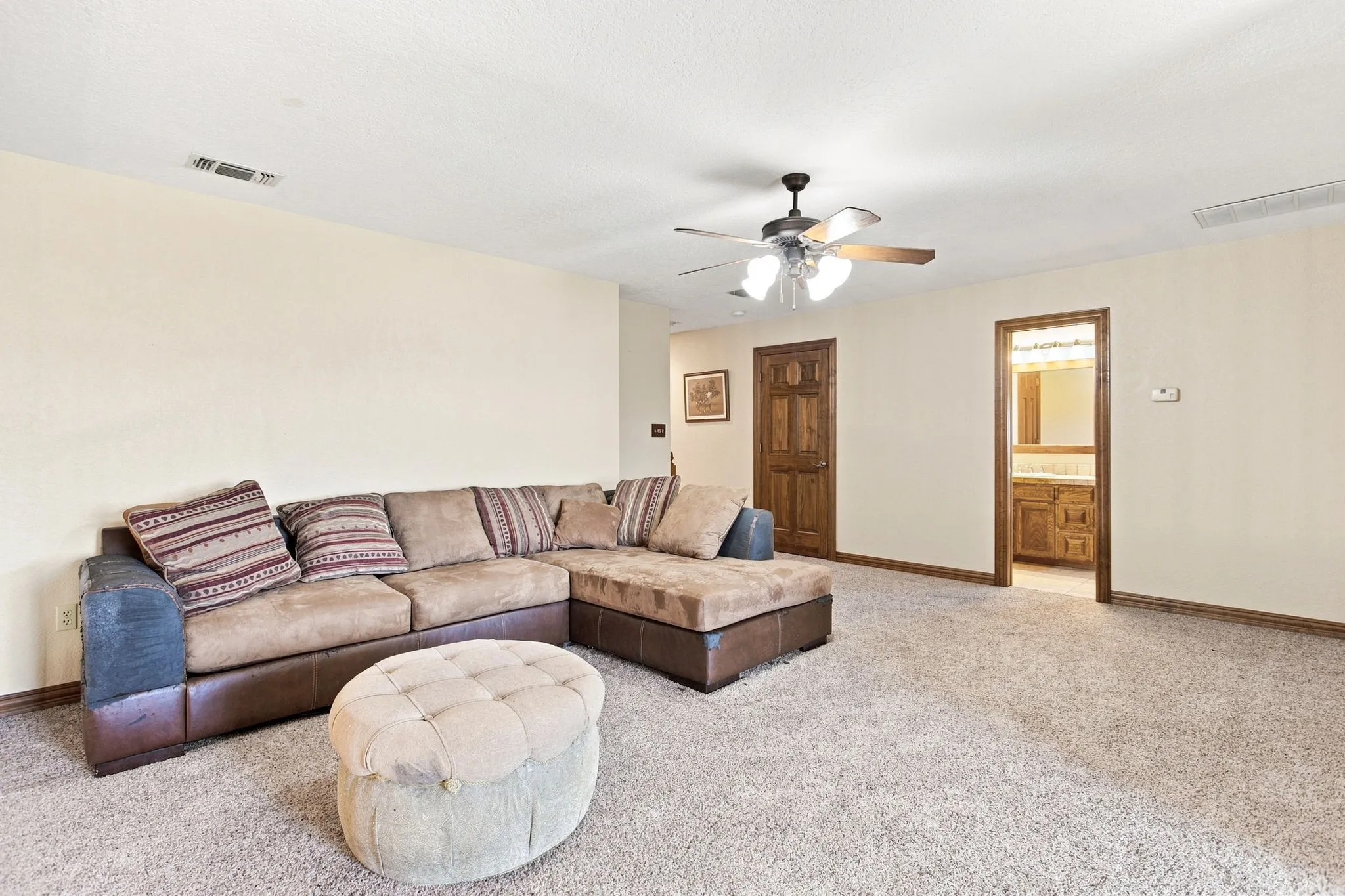 Single Family Residence For Sale in Palo Pinto County , 4350 Village Bend Road, Mineral Wells, Texas 76067, 4 Bedroom, 4 Bathroom, 3 Garage spaces, 3,787 Sqft, built in 2001, Price $1,450,000, mls#21361041, Real Estate Agent in Mineral Wells, Homes For Sale in Palo Pinto county, Homes For Sale in Mineral Wells, Realtor in Mineral Wells Texas, Real Estate Brokerage Independent Realty Texas, Luminita Cordes Realtor