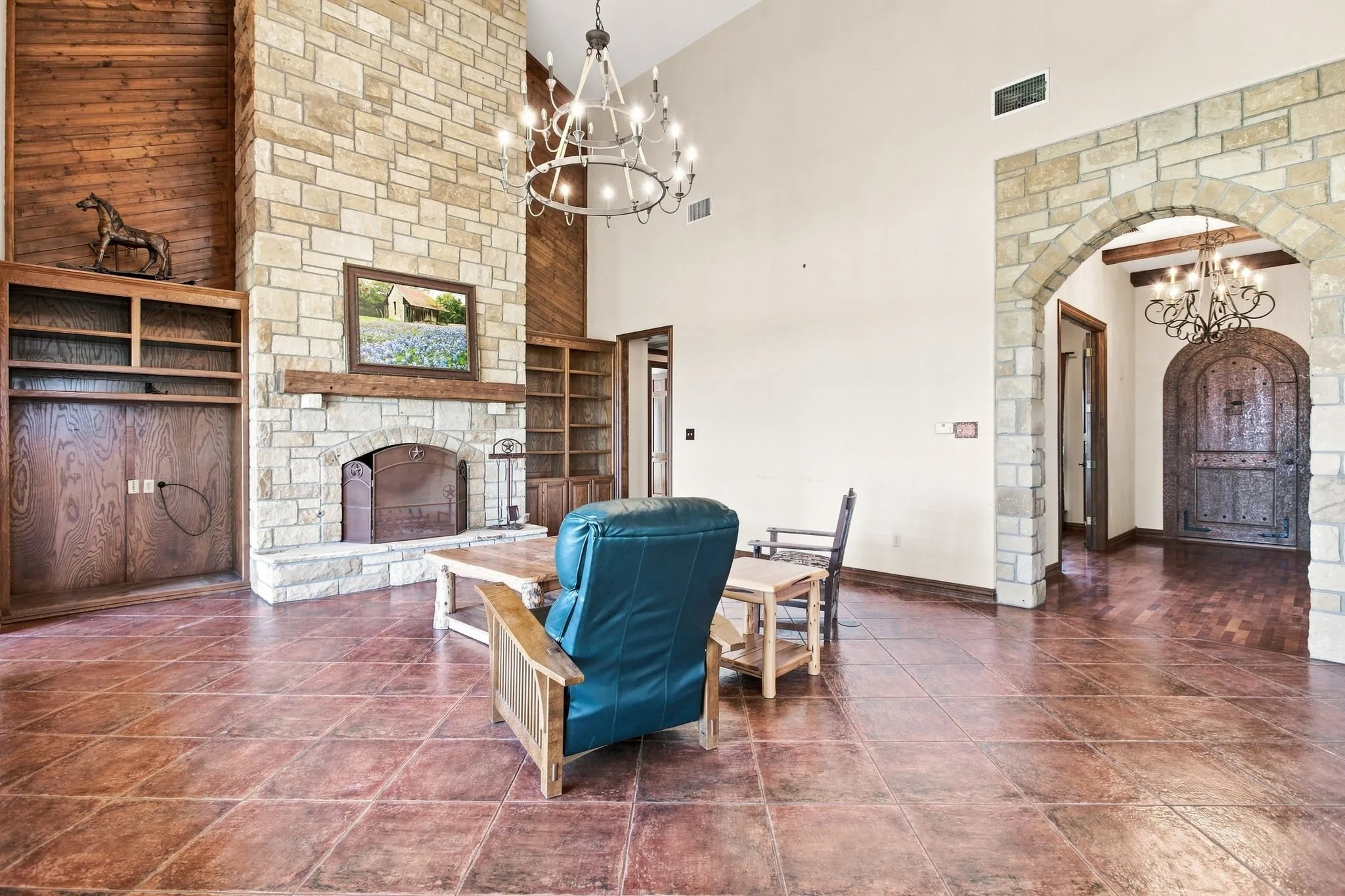 Single Family Residence For Sale in Palo Pinto County , 4350 Village Bend Road, Mineral Wells, Texas 76067, 4 Bedroom, 4 Bathroom, 3 Garage spaces, 3,787 Sqft, built in 2001, Price $1,450,000, mls#21361041, Real Estate Agent in Mineral Wells, Homes For Sale in Palo Pinto county, Homes For Sale in Mineral Wells, Realtor in Mineral Wells Texas, Real Estate Brokerage Independent Realty Texas, Luminita Cordes Realtor