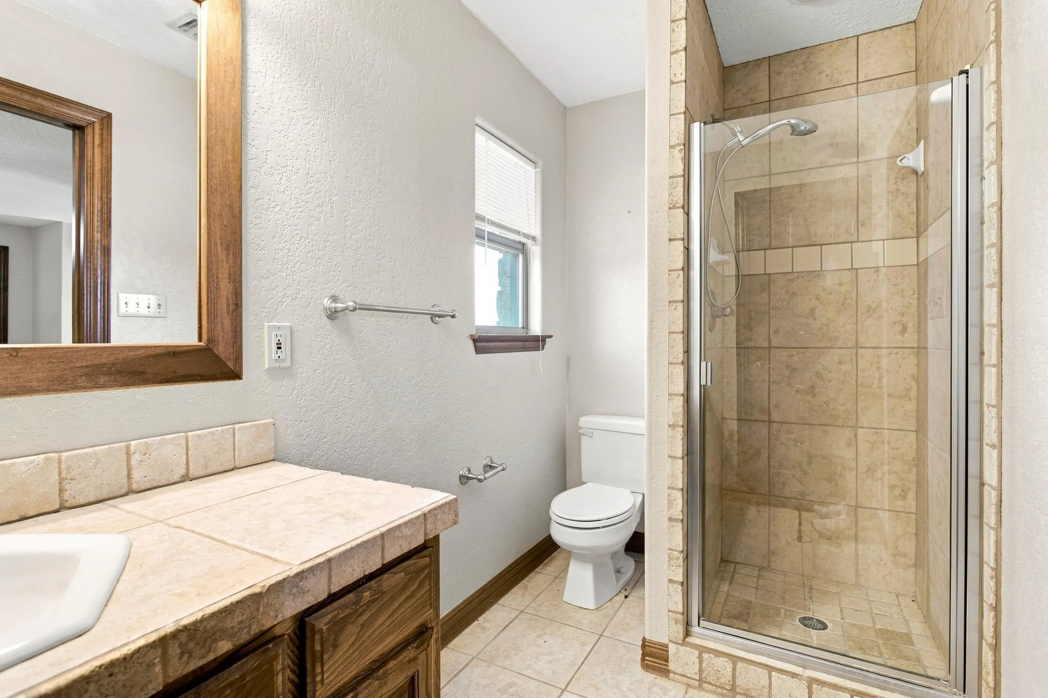Single Family Residence For Sale in Palo Pinto County , 4350 Village Bend Road, Mineral Wells, Texas 76067, 4 Bedroom, 4 Bathroom, 3 Garage spaces, 3,787 Sqft, built in 2001, Price $1,450,000, mls#21361041, Real Estate Agent in Mineral Wells, Homes For Sale in Palo Pinto county, Homes For Sale in Mineral Wells, Realtor in Mineral Wells Texas, Real Estate Brokerage Independent Realty Texas, Luminita Cordes Realtor