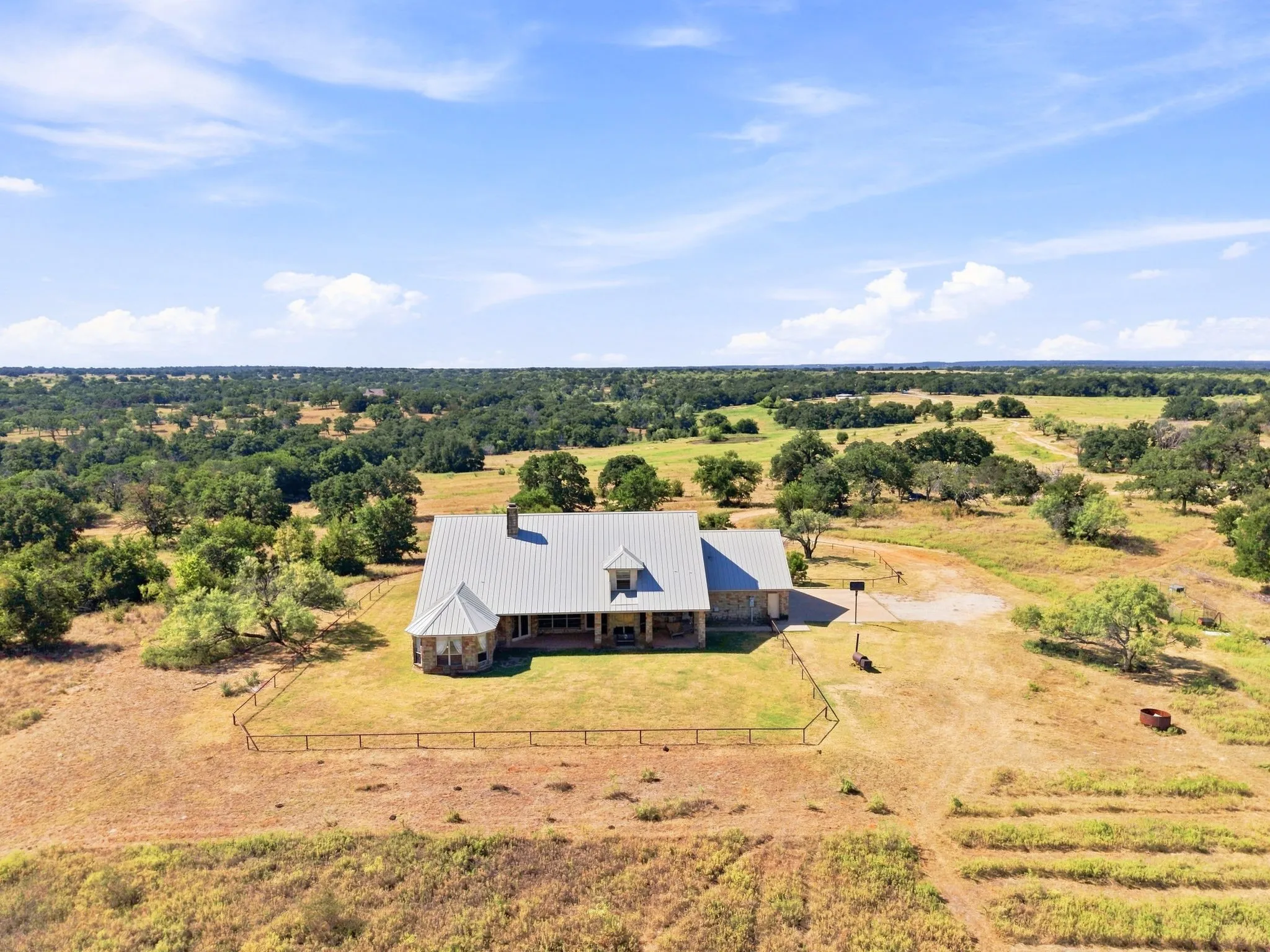 Single Family Residence For Sale in Palo Pinto County , 4350 Village Bend Road, Mineral Wells, Texas 76067, 4 Bedroom, 4 Bathroom, 3 Garage spaces, 3,787 Sqft, built in 2001, Price $1,450,000, mls#21361041, Real Estate Agent in Mineral Wells, Homes For Sale in Palo Pinto county, Homes For Sale in Mineral Wells, Realtor in Mineral Wells Texas, Real Estate Brokerage Independent Realty Texas, Luminita Cordes Realtor