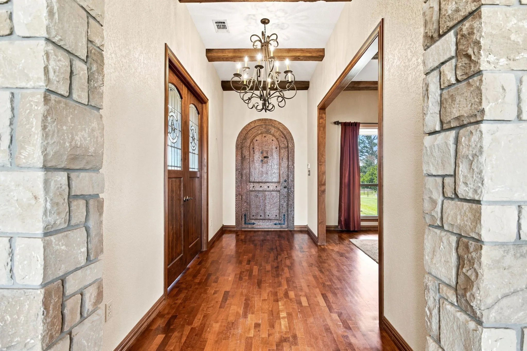 Single Family Residence For Sale in Palo Pinto County , 4350 Village Bend Road, Mineral Wells, Texas 76067, 4 Bedroom, 4 Bathroom, 3 Garage spaces, 3,787 Sqft, built in 2001, Price $1,450,000, mls#21361041, Real Estate Agent in Mineral Wells, Homes For Sale in Palo Pinto county, Homes For Sale in Mineral Wells, Realtor in Mineral Wells Texas, Real Estate Brokerage Independent Realty Texas, Luminita Cordes Realtor
