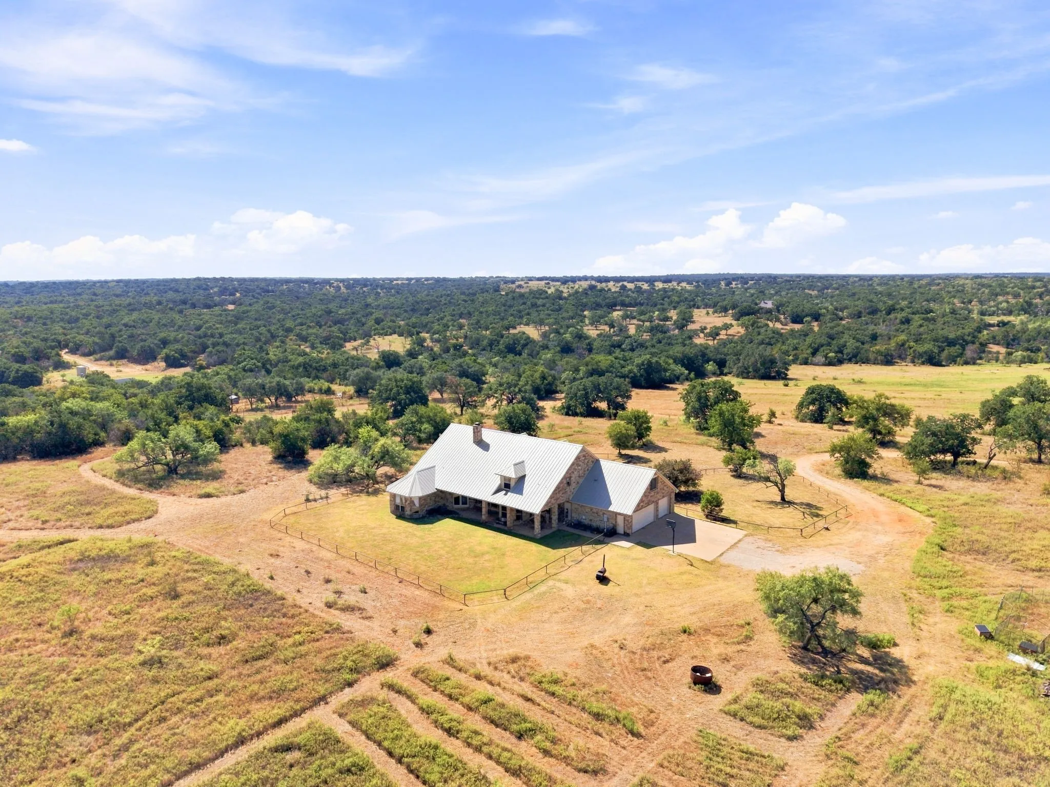 Single Family Residence For Sale in Palo Pinto County , 4350 Village Bend Road, Mineral Wells, Texas 76067, 4 Bedroom, 4 Bathroom, 3 Garage spaces, 3,787 Sqft, built in 2001, Price $1,450,000, mls#21361041, Real Estate Agent in Mineral Wells, Homes For Sale in Palo Pinto county, Homes For Sale in Mineral Wells, Realtor in Mineral Wells Texas, Real Estate Brokerage Independent Realty Texas, Luminita Cordes Realtor