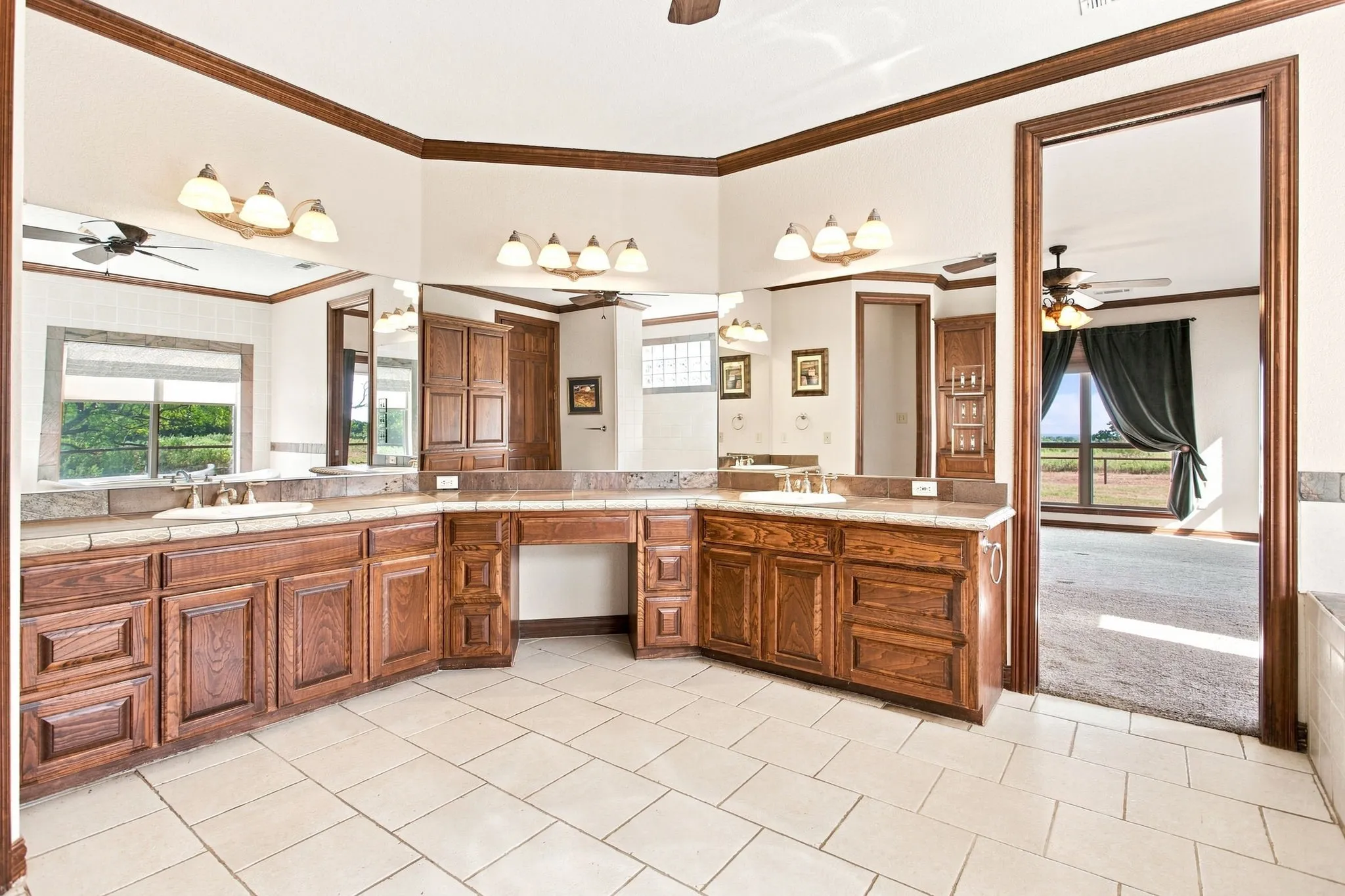Single Family Residence For Sale in Palo Pinto County , 4350 Village Bend Road, Mineral Wells, Texas 76067, 4 Bedroom, 4 Bathroom, 3 Garage spaces, 3,787 Sqft, built in 2001, Price $1,450,000, mls#21361041, Real Estate Agent in Mineral Wells, Homes For Sale in Palo Pinto county, Homes For Sale in Mineral Wells, Realtor in Mineral Wells Texas, Real Estate Brokerage Independent Realty Texas, Luminita Cordes Realtor