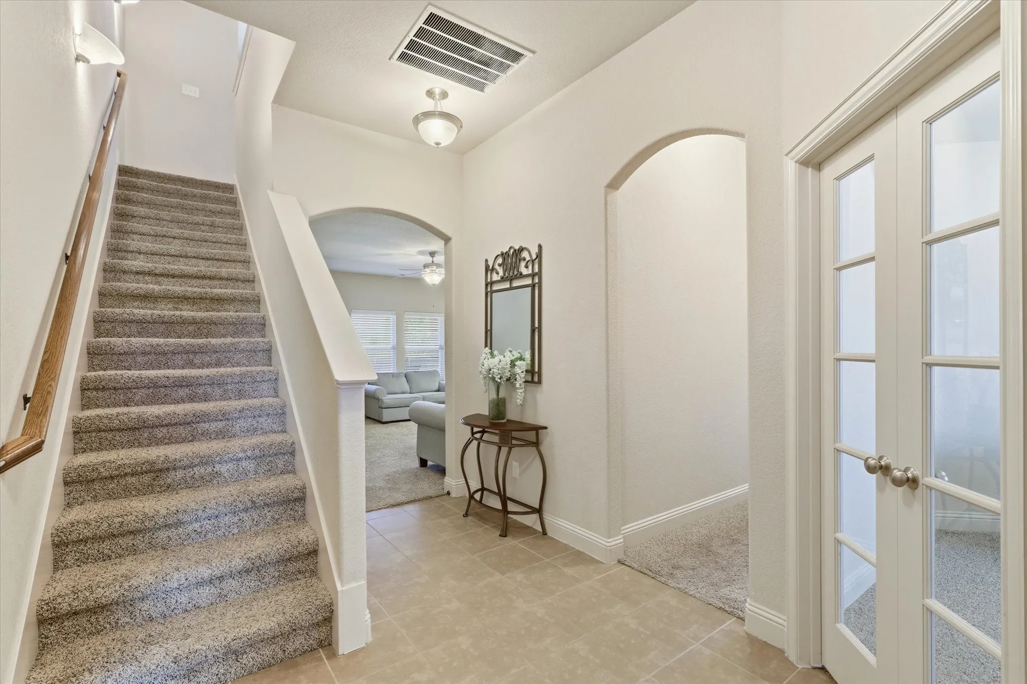Single Family Residence For Sale in Ellis County , 115 Blue Quail Road, Red Oak, Texas 75154, 3 Bedroom, 3 Bathroom, 2 Garage spaces, 2,073 Sqft, built in 2014, mls#21359274, Real Estate Agent in Red Oak, Homes For Sale in Ellis county, Homes For Sale in Red Oak, Realtor in Red Oak Texas, Real Estate Brokerage Independent Realty Texas, Luminita Cordes Realtor