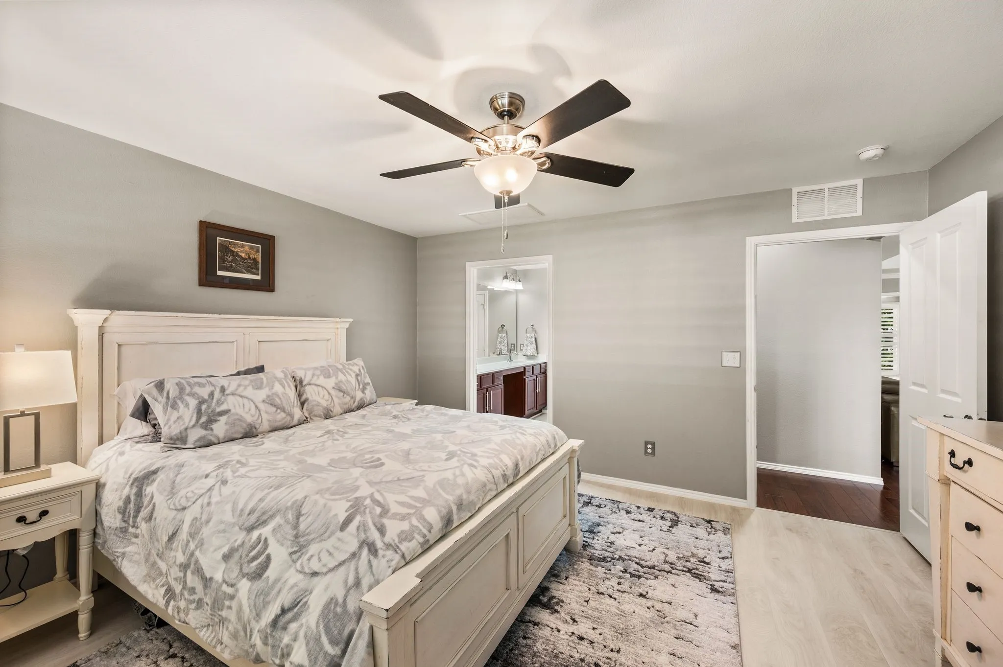 Luxury wood vinyl in primary