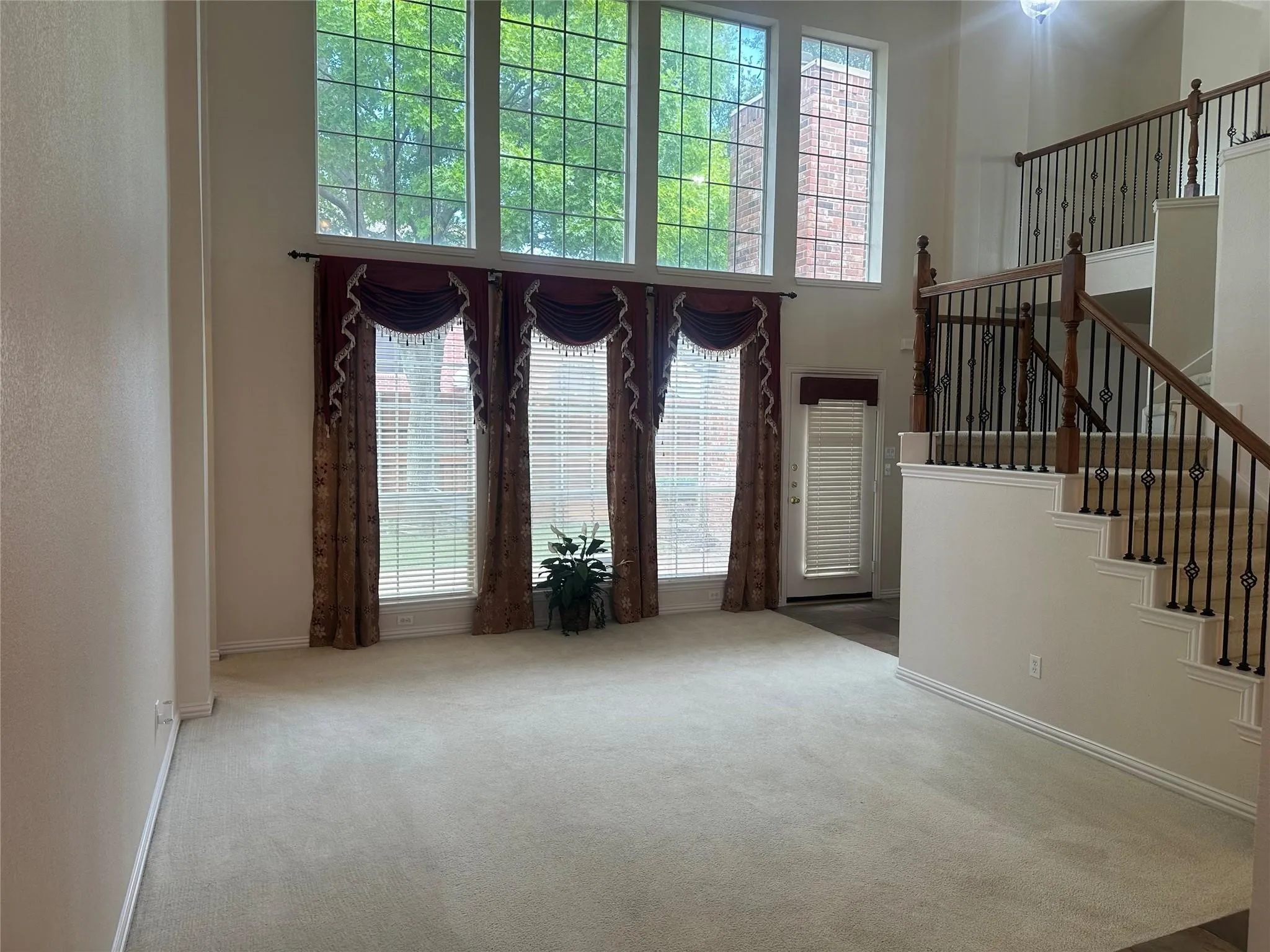Single Family Residence For Rent in Collin County , 715 Wheaton Court, Allen, Texas 75013, 4 Bedroom, 3 Bathroom, 3 Garage spaces, 3,533 Sqft, built in 2000, mls#21361100, Real Estate Agent in Allen, Homes For Rent in Collin county, Homes For Rent in Allen, Realtor in Allen Texas, Real Estate Brokerage Independent Realty Texas, Luminita Cordes Realtor