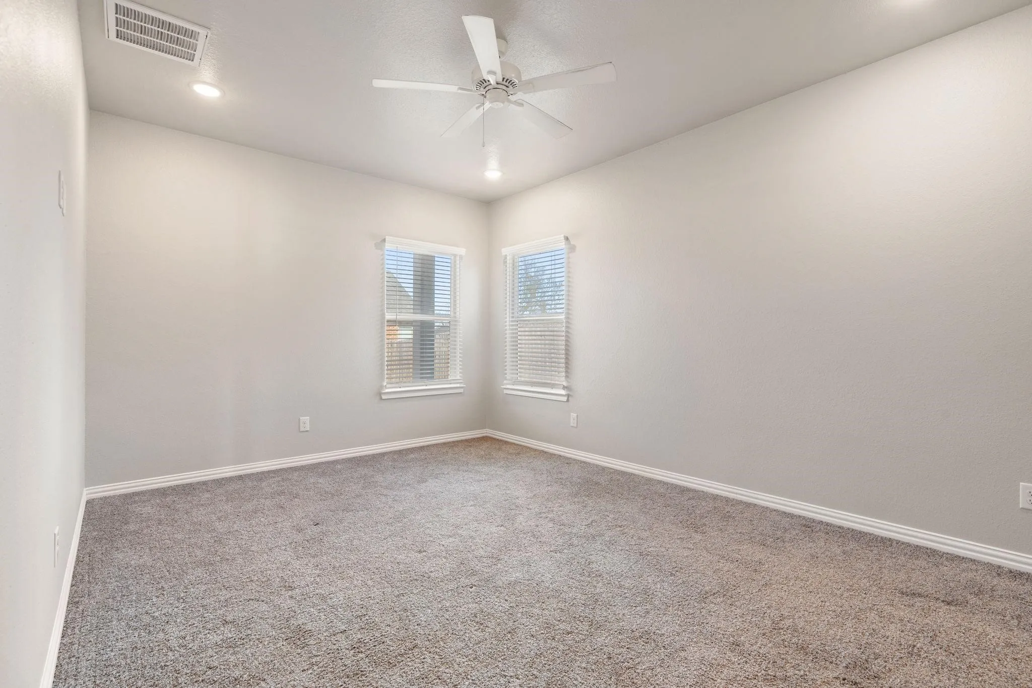 Single Family Residence For Rent in Hunt County , 2306 Church Street, Greenville, Texas 75401, 3 Bedroom, 2 Bathroom, 1 Garage spaces, 1,381 Sqft, built in 2022, mls#21361098, Real Estate Agent in Greenville, Homes For Rent in Hunt county, Homes For Rent in Greenville, Realtor in Greenville Texas, Real Estate Brokerage Independent Realty Texas, Luminita Cordes Realtor