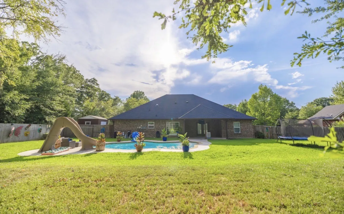 Single Family Residence For Sale in Van Zandt County , 704 Kimberly Lane, Canton, Texas 75103, 4 Bedroom, 2 Bathroom, 1 Garage spaces, 2,408 Sqft, built in 2022, mls#21361114, Real Estate Agent in Canton, Homes For Sale in Van Zandt county, Homes For Sale in Canton, Realtor in Canton Texas, Real Estate Brokerage Independent Realty Texas, Luminita Cordes Realtor