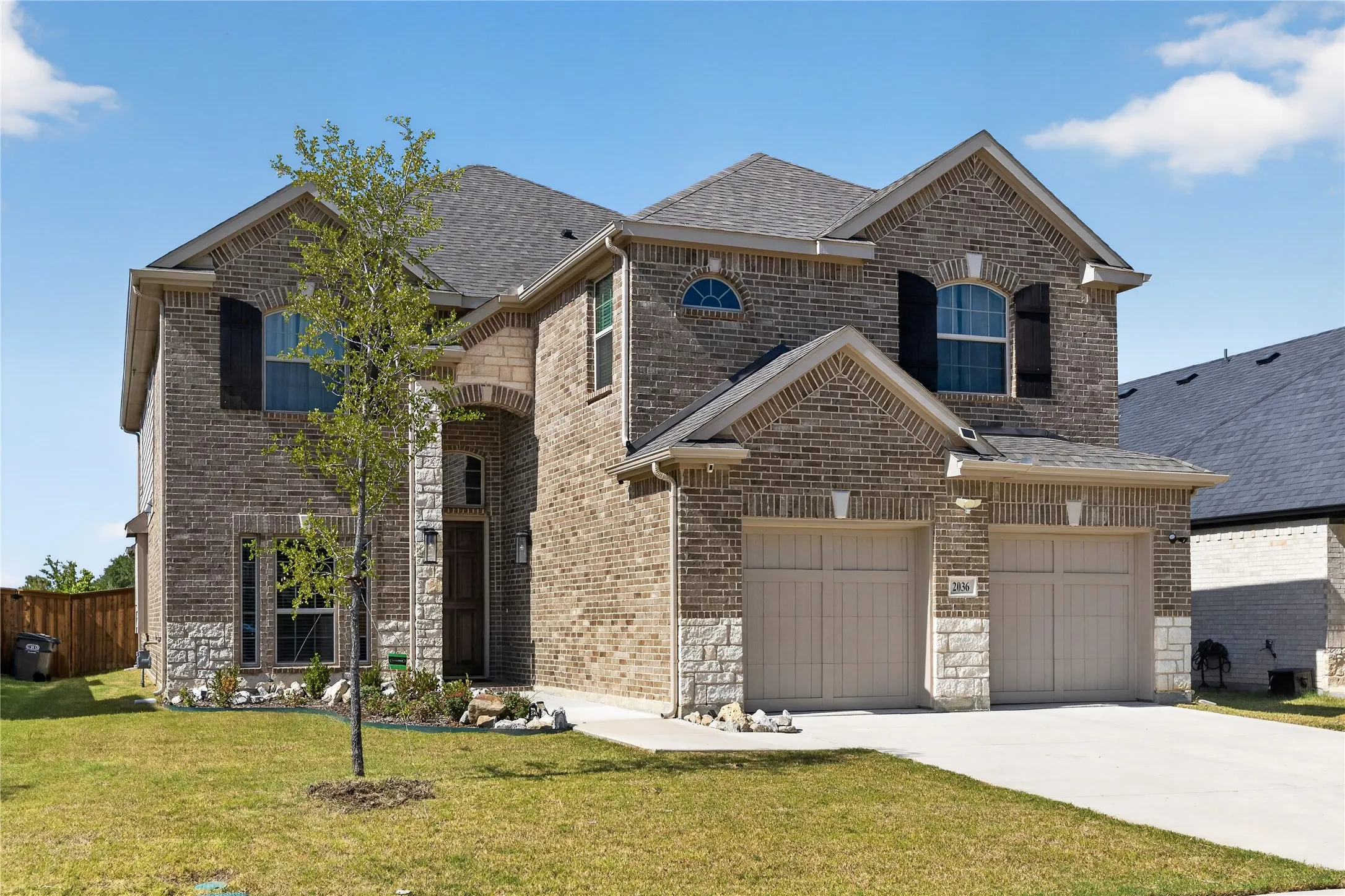 Single Family Residence For Rent in Denton County , 2036 Valencia Drive, Little Elm, Texas 75068, 6 Bedroom, 4 Bathroom, 2 Garage spaces, 3,522 Sqft, built in 2024, mls#21361117, Real Estate Agent in Little Elm, Homes For Rent in Denton county, Homes For Rent in Little Elm, Realtor in Little Elm Texas, Real Estate Brokerage Independent Realty Texas, Luminita Cordes Realtor