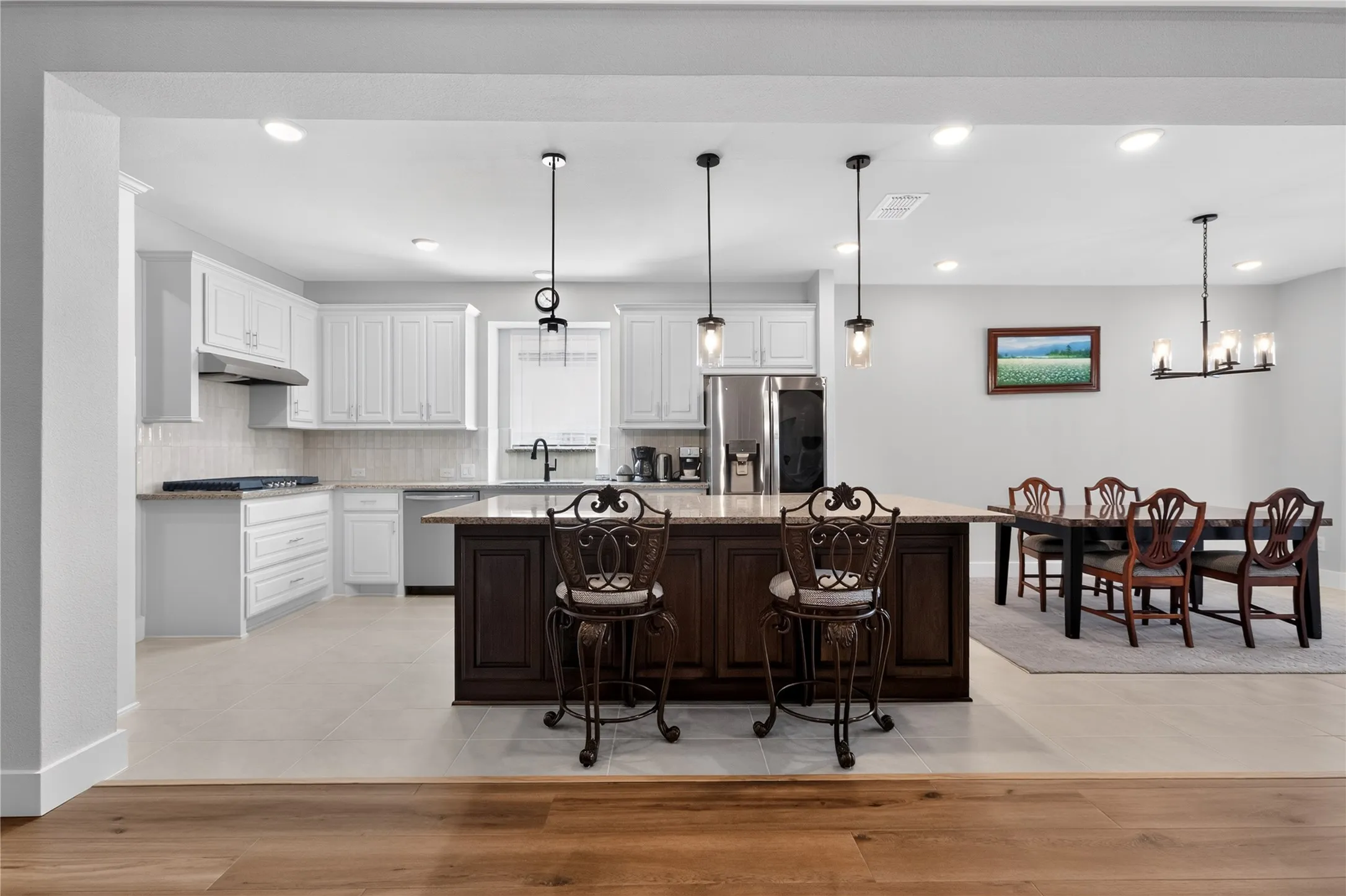 Single Family Residence For Rent in Denton County , 2036 Valencia Drive, Little Elm, Texas 75068, 6 Bedroom, 4 Bathroom, 2 Garage spaces, 3,522 Sqft, built in 2024, mls#21361117, Real Estate Agent in Little Elm, Homes For Rent in Denton county, Homes For Rent in Little Elm, Realtor in Little Elm Texas, Real Estate Brokerage Independent Realty Texas, Luminita Cordes Realtor