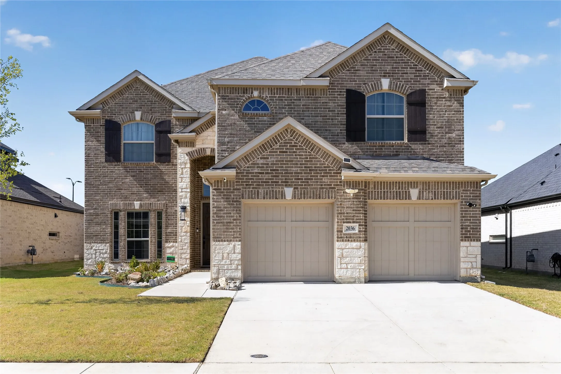 Single Family Residence For Rent in Denton County , 2036 Valencia Drive, Little Elm, Texas 75068, 6 Bedroom, 4 Bathroom, 2 Garage spaces, 3,522 Sqft, built in 2024, mls#21361117, Real Estate Agent in Little Elm, Homes For Rent in Denton county, Homes For Rent in Little Elm, Realtor in Little Elm Texas, Real Estate Brokerage Independent Realty Texas, Luminita Cordes Realtor