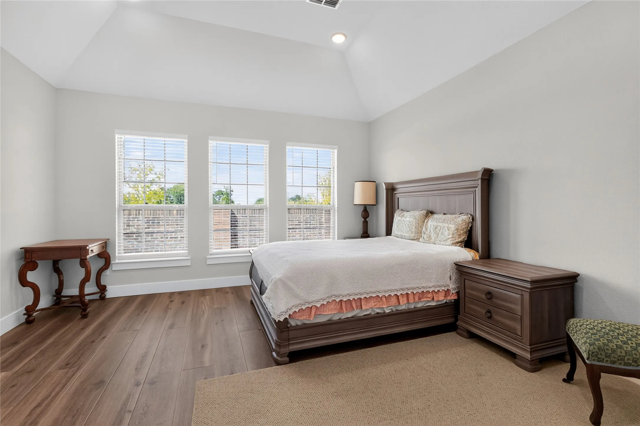 Single Family Residence For Rent in Denton County , 2036 Valencia Drive, Little Elm, Texas 75068, 6 Bedroom, 4 Bathroom, 2 Garage spaces, 3,522 Sqft, built in 2024, mls#21361117, Real Estate Agent in Little Elm, Homes For Rent in Denton county, Homes For Rent in Little Elm, Realtor in Little Elm Texas, Real Estate Brokerage Independent Realty Texas, Luminita Cordes Realtor