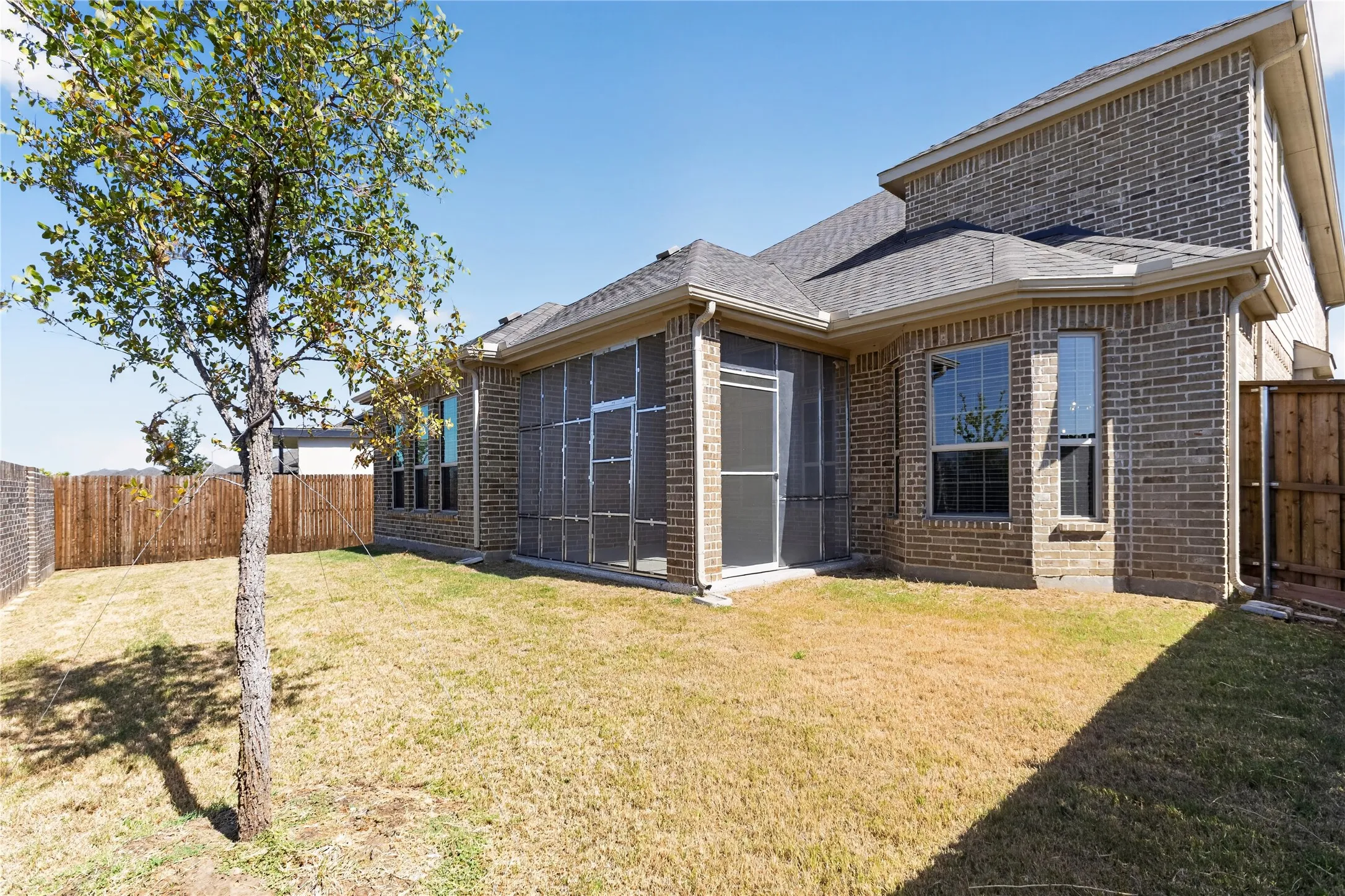 Single Family Residence For Rent in Denton County , 2036 Valencia Drive, Little Elm, Texas 75068, 6 Bedroom, 4 Bathroom, 2 Garage spaces, 3,522 Sqft, built in 2024, mls#21361117, Real Estate Agent in Little Elm, Homes For Rent in Denton county, Homes For Rent in Little Elm, Realtor in Little Elm Texas, Real Estate Brokerage Independent Realty Texas, Luminita Cordes Realtor