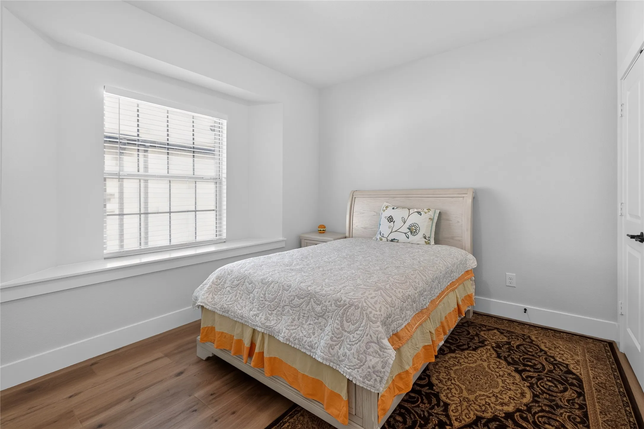 Single Family Residence For Rent in Denton County , 2036 Valencia Drive, Little Elm, Texas 75068, 6 Bedroom, 4 Bathroom, 2 Garage spaces, 3,522 Sqft, built in 2024, mls#21361117, Real Estate Agent in Little Elm, Homes For Rent in Denton county, Homes For Rent in Little Elm, Realtor in Little Elm Texas, Real Estate Brokerage Independent Realty Texas, Luminita Cordes Realtor
