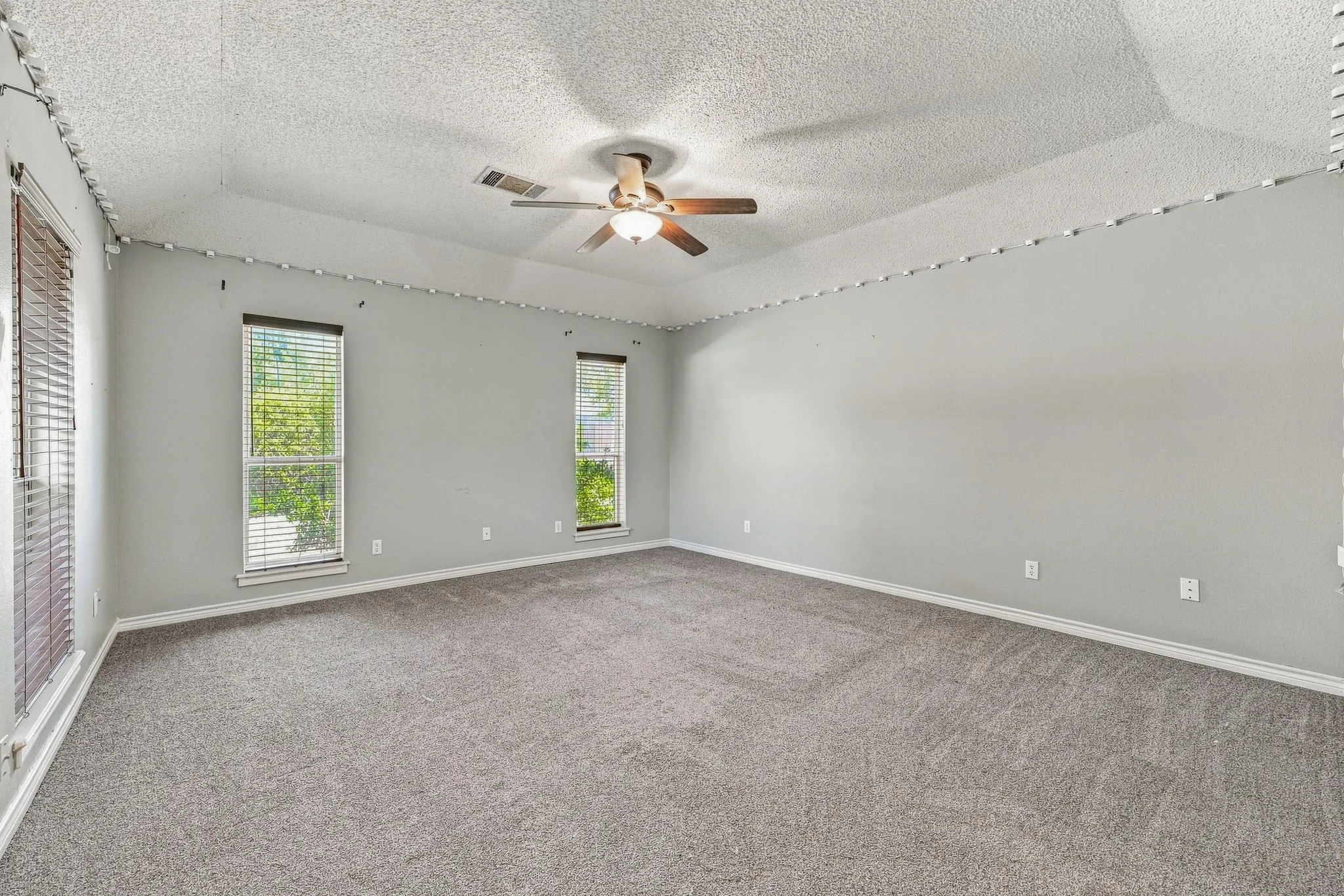 Single Family Residence For Sale in Erath County , 308 Tanglewood Trail, Stephenville, Texas 76401, 4 Bedroom, 3 Bathroom, 2 Garage spaces, 2,528 Sqft, built in 1997, mls#21359686, Real Estate Agent in Stephenville, Homes For Sale in Erath county, Homes For Sale in Stephenville, Realtor in Stephenville Texas, Real Estate Brokerage Independent Realty Texas, Luminita Cordes Realtor