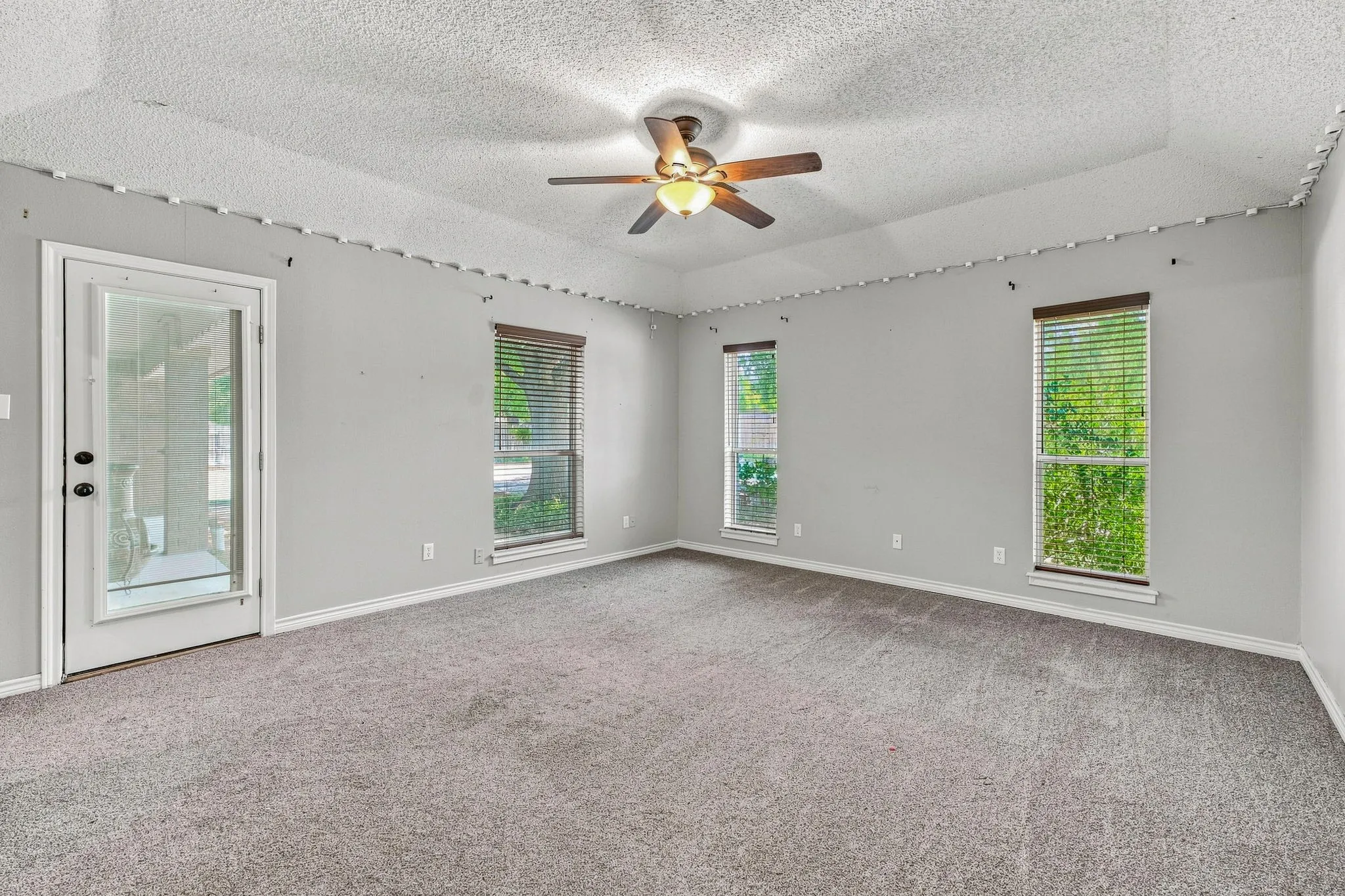 Single Family Residence For Sale in Erath County , 308 Tanglewood Trail, Stephenville, Texas 76401, 4 Bedroom, 3 Bathroom, 2 Garage spaces, 2,528 Sqft, built in 1997, mls#21359686, Real Estate Agent in Stephenville, Homes For Sale in Erath county, Homes For Sale in Stephenville, Realtor in Stephenville Texas, Real Estate Brokerage Independent Realty Texas, Luminita Cordes Realtor