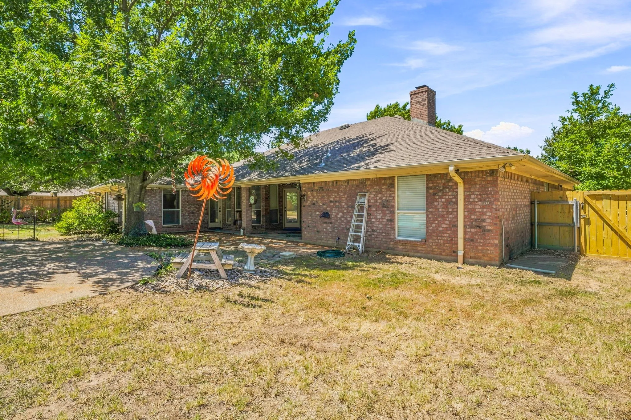 Single Family Residence For Sale in Erath County , 308 Tanglewood Trail, Stephenville, Texas 76401, 4 Bedroom, 3 Bathroom, 2 Garage spaces, 2,528 Sqft, built in 1997, mls#21359686, Real Estate Agent in Stephenville, Homes For Sale in Erath county, Homes For Sale in Stephenville, Realtor in Stephenville Texas, Real Estate Brokerage Independent Realty Texas, Luminita Cordes Realtor