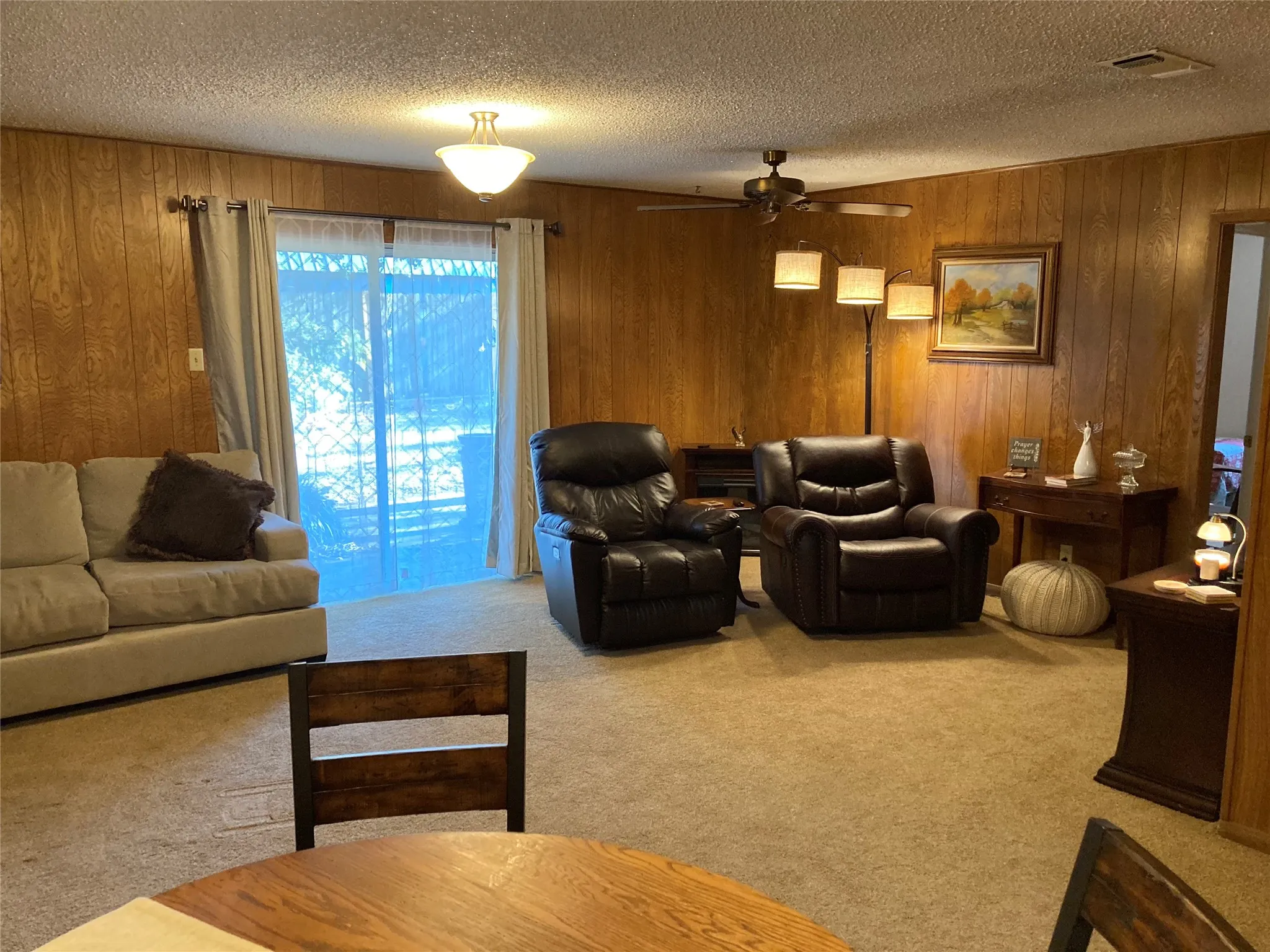 Single Family Residence For Rent in Palo Pinto County , 1003 Cactus Street, Mineral Wells, Texas 76067, 4 Bedroom, 2 Bathroom, 2 Garage spaces, 1,520 Sqft, built in 1968, mls#21361104, Real Estate Agent in Mineral Wells, Homes For Rent in Palo Pinto county, Homes For Rent in Mineral Wells, Realtor in Mineral Wells Texas, Real Estate Brokerage Independent Realty Texas, Luminita Cordes Realtor