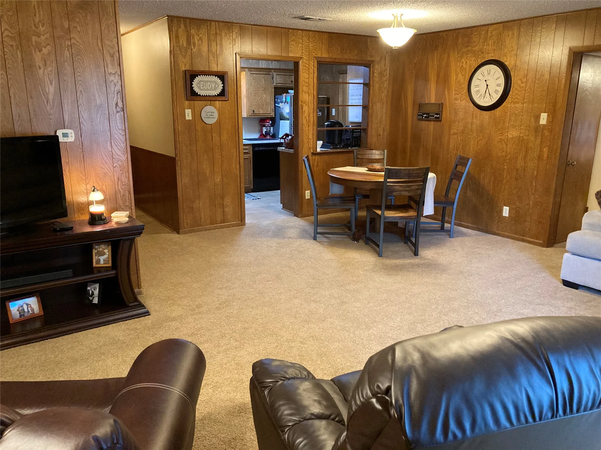 Single Family Residence For Rent in Palo Pinto County , 1003 Cactus Street, Mineral Wells, Texas 76067, 4 Bedroom, 2 Bathroom, 2 Garage spaces, 1,520 Sqft, built in 1968, mls#21361104, Real Estate Agent in Mineral Wells, Homes For Rent in Palo Pinto county, Homes For Rent in Mineral Wells, Realtor in Mineral Wells Texas, Real Estate Brokerage Independent Realty Texas, Luminita Cordes Realtor