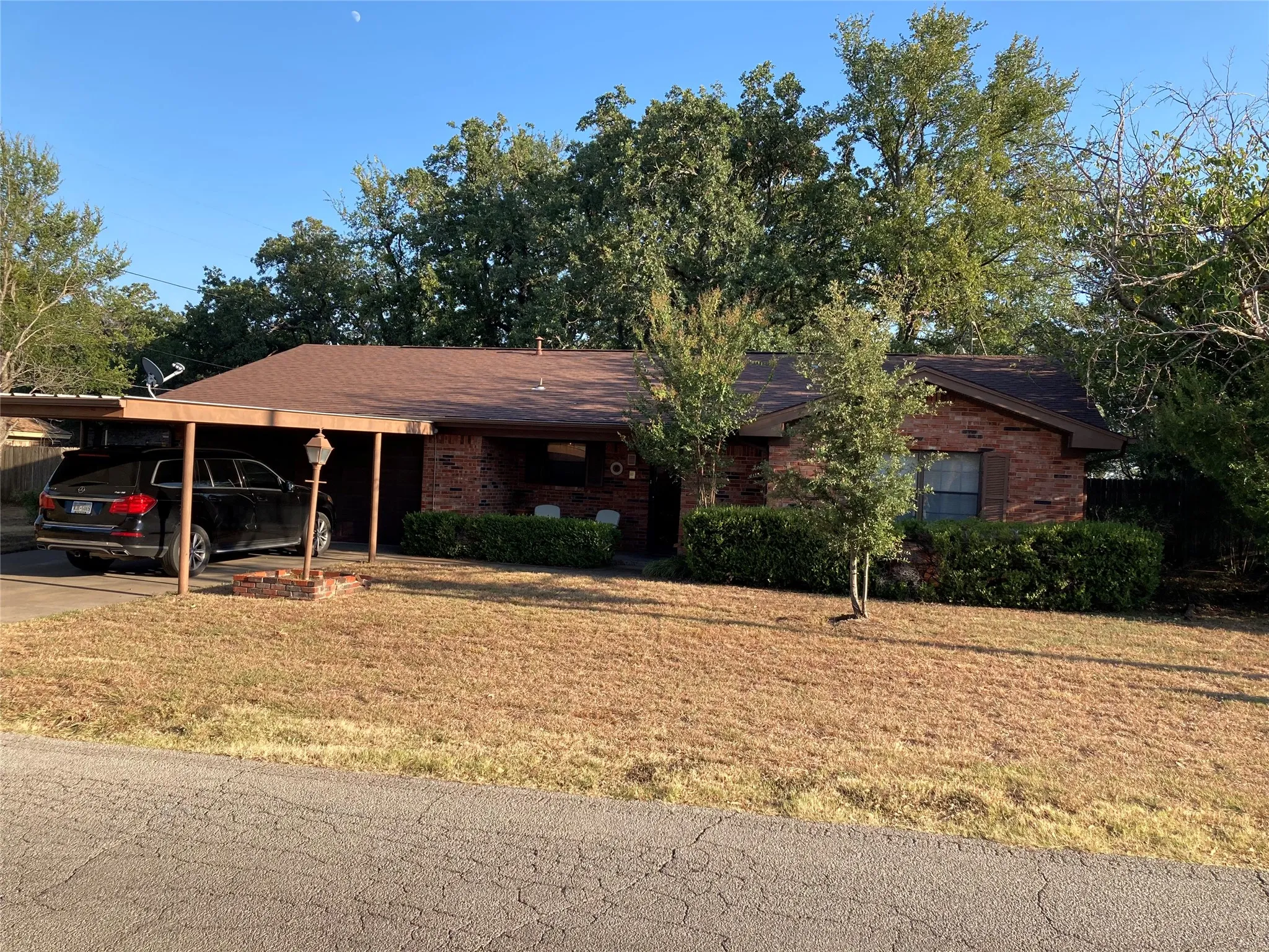 Single Family Residence For Rent in Palo Pinto County , 1003 Cactus Street, Mineral Wells, Texas 76067, 4 Bedroom, 2 Bathroom, 2 Garage spaces, 1,520 Sqft, built in 1968, mls#21361104, Real Estate Agent in Mineral Wells, Homes For Rent in Palo Pinto county, Homes For Rent in Mineral Wells, Realtor in Mineral Wells Texas, Real Estate Brokerage Independent Realty Texas, Luminita Cordes Realtor