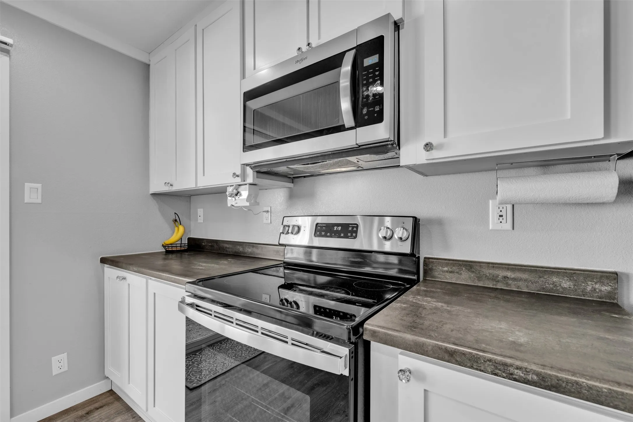 Manufactured Home For Sale in Hood County , 2453 S Valley Ridge Drive, Granbury, Texas 76048, 3 Bedroom, 3 Bathroom, 4 Garage spaces, 1,640 Sqft, built in 2023, mls#21361129, Real Estate Agent in Granbury, Homes For Sale in Hood county, Homes For Sale in Granbury, Realtor in Granbury Texas, Real Estate Brokerage Independent Realty Texas, Luminita Cordes Realtor
