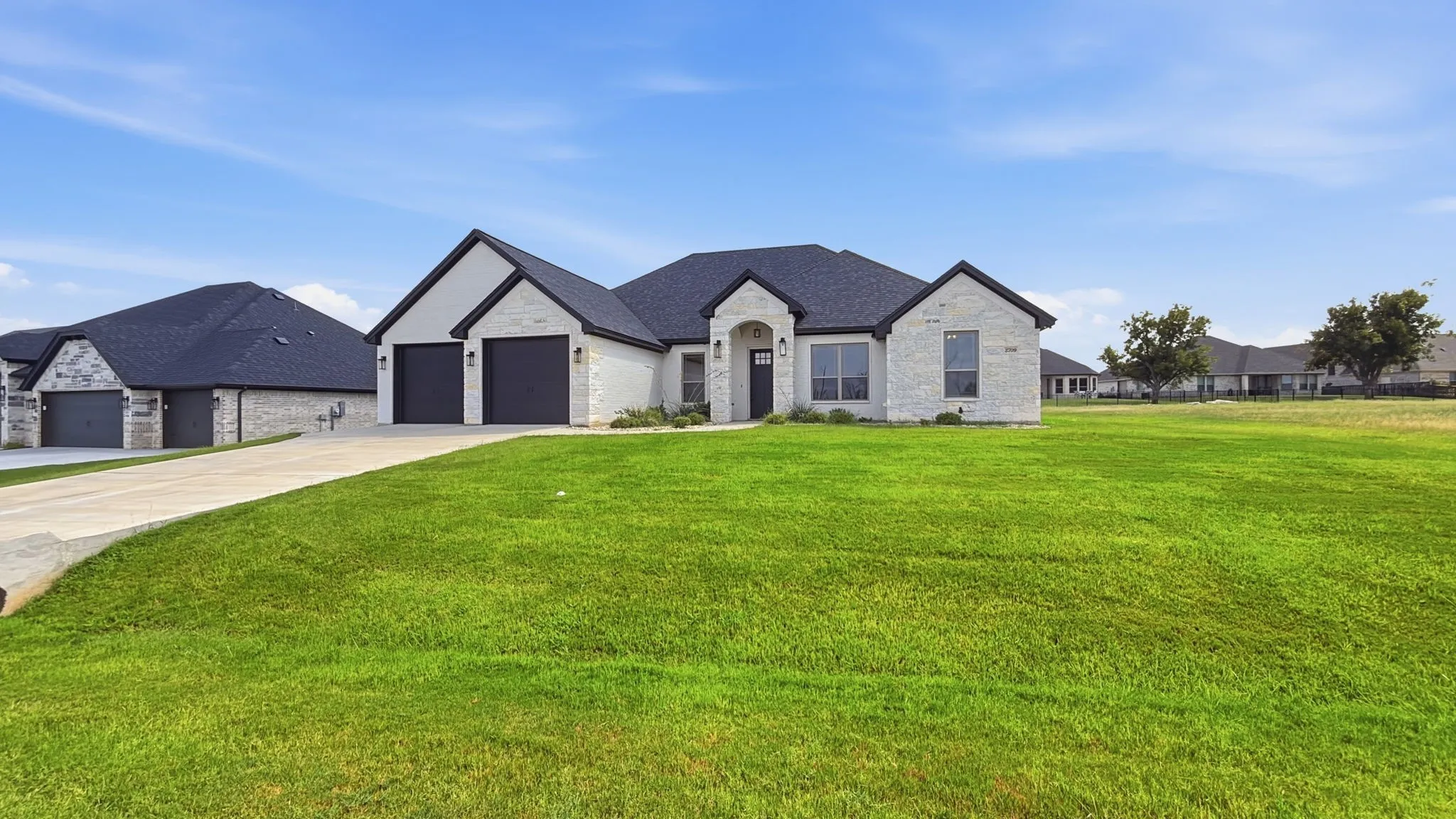 Single Family Residence For Sale in Hood County , 3709 Tremont Lane, Granbury, Texas 76049, 4 Bedroom, 3 Bathroom, 2 Garage spaces, 2,338 Sqft, built in 2023, Price $545,000, mls#21361131, Real Estate Agent in Granbury, Homes For Sale in Hood county, Homes For Sale in Granbury, Realtor in Granbury Texas, Real Estate Brokerage Independent Realty Texas, Luminita Cordes Realtor